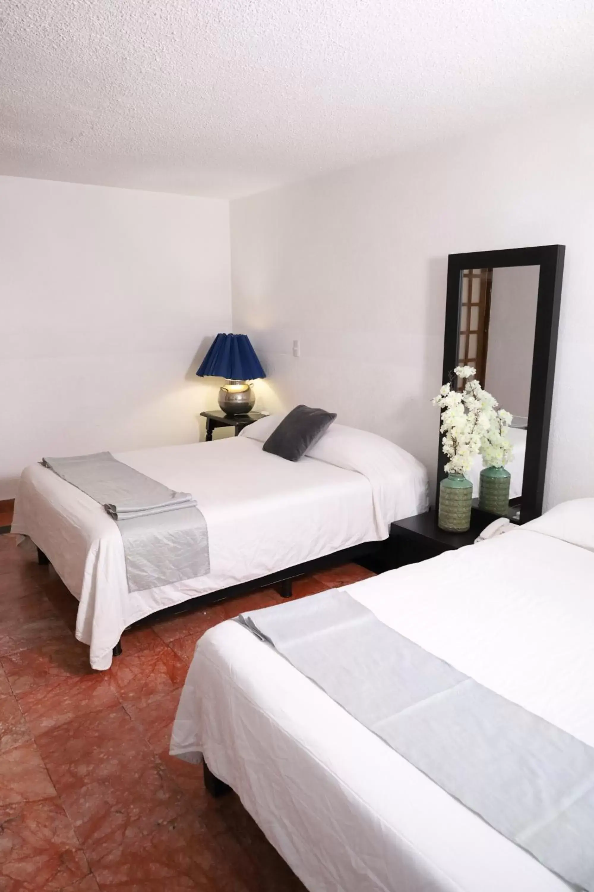 Bed in Hotel Grand Vista Cuernavaca
