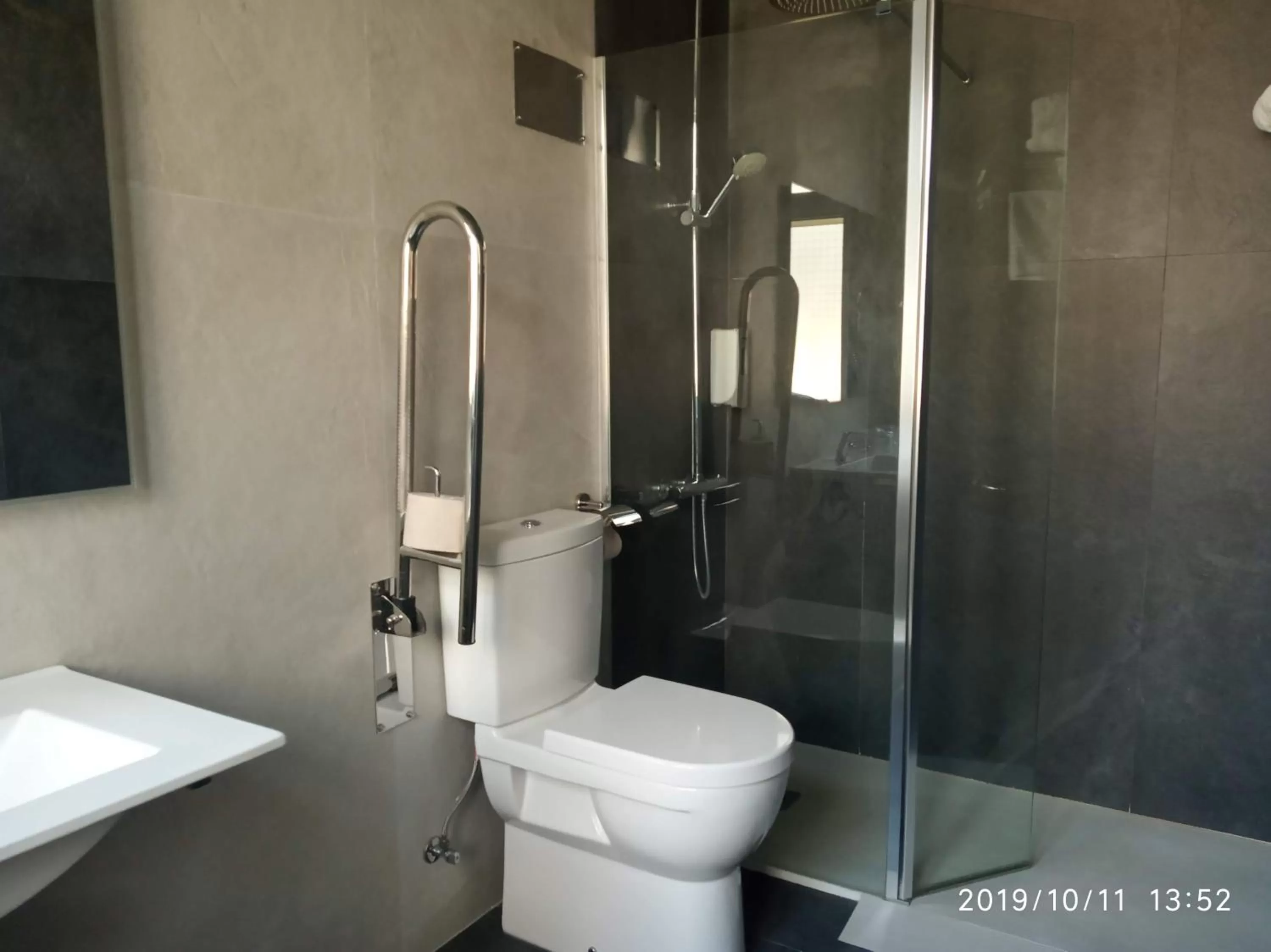 Bathroom in Hotel Seminario Aeropuerto Bilbao