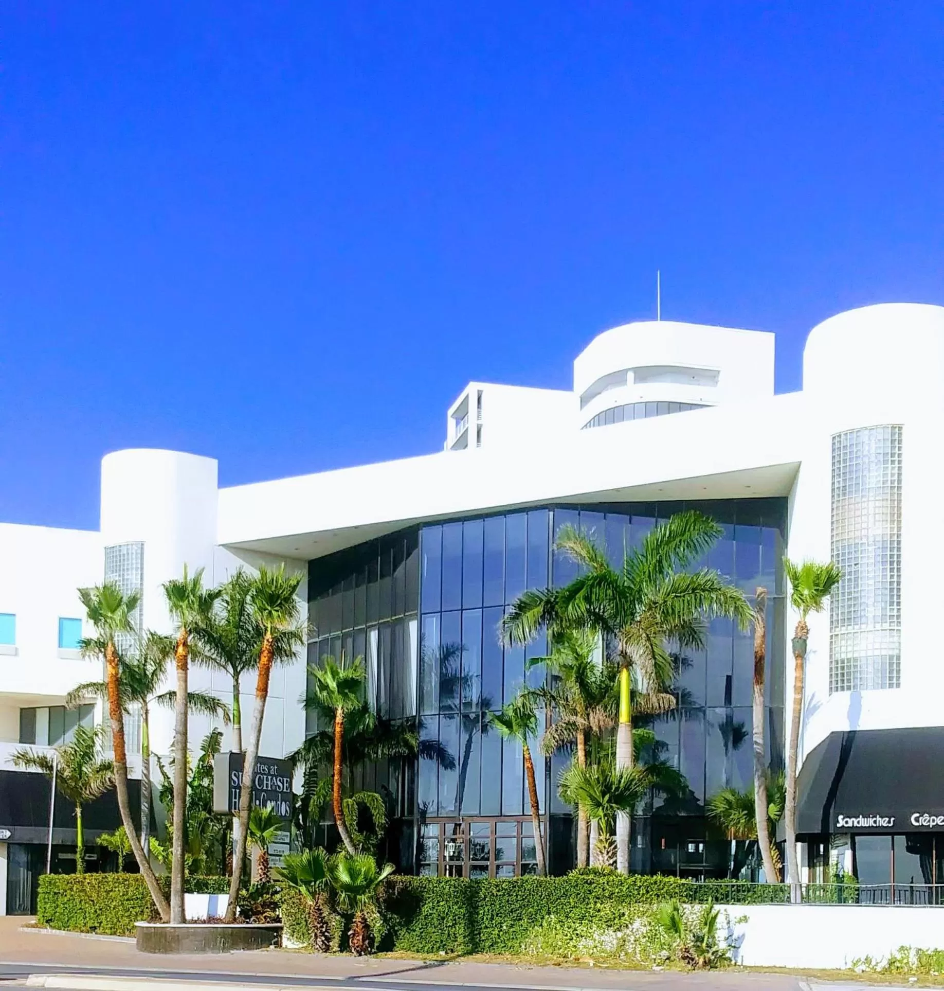 Spring in Sunchase Inn & Suites