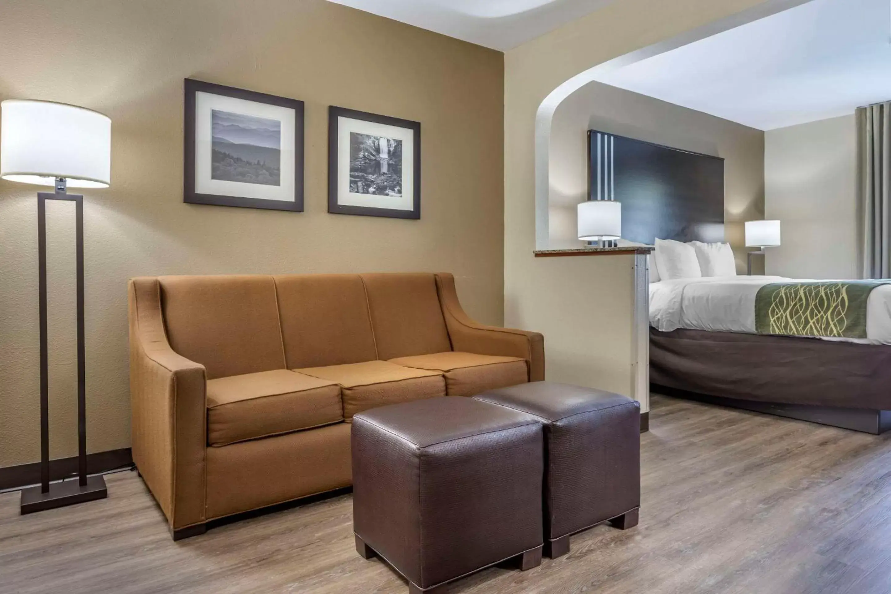 Bedroom, Seating Area in Comfort Inn Marion near Downtown & Blue Ridge PKWY