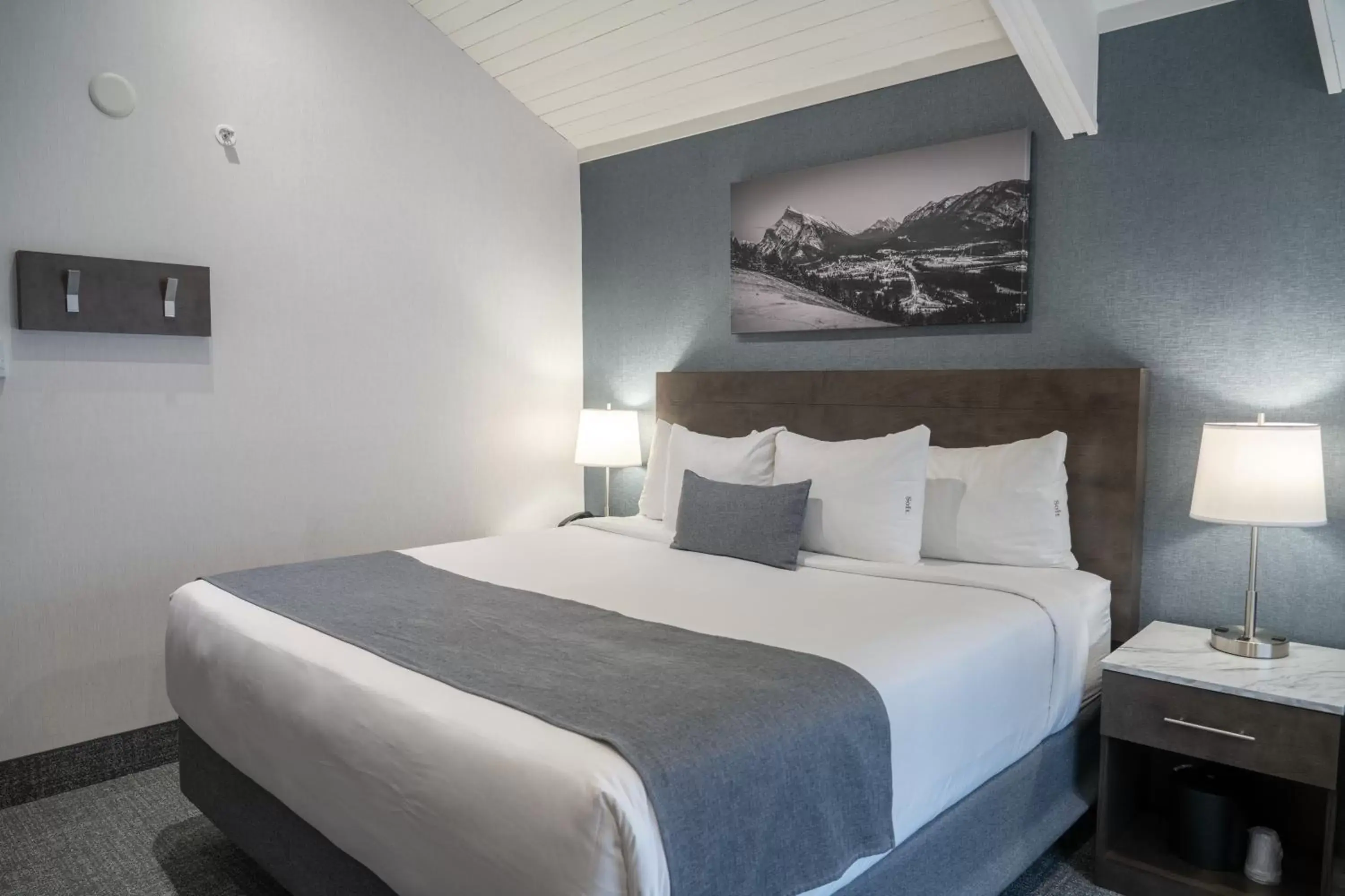 Photo of the whole room, Bed in Red Carpet Inn Photo of the whole room, Bed in Red Carpet Inn
