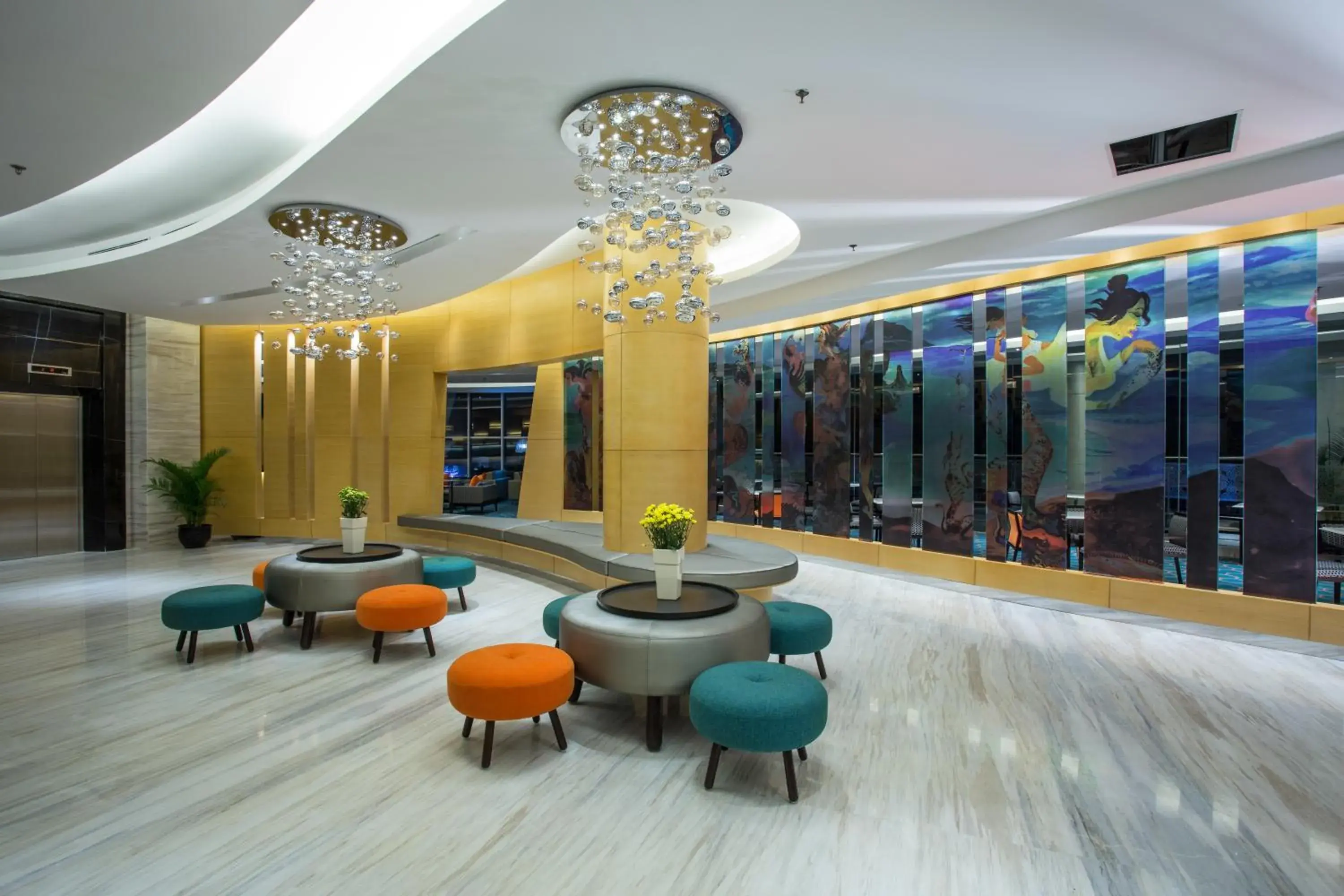 Lobby or reception, Lounge/Bar in Hotel Ciputra Cibubur managed by Swiss-Belhotel International