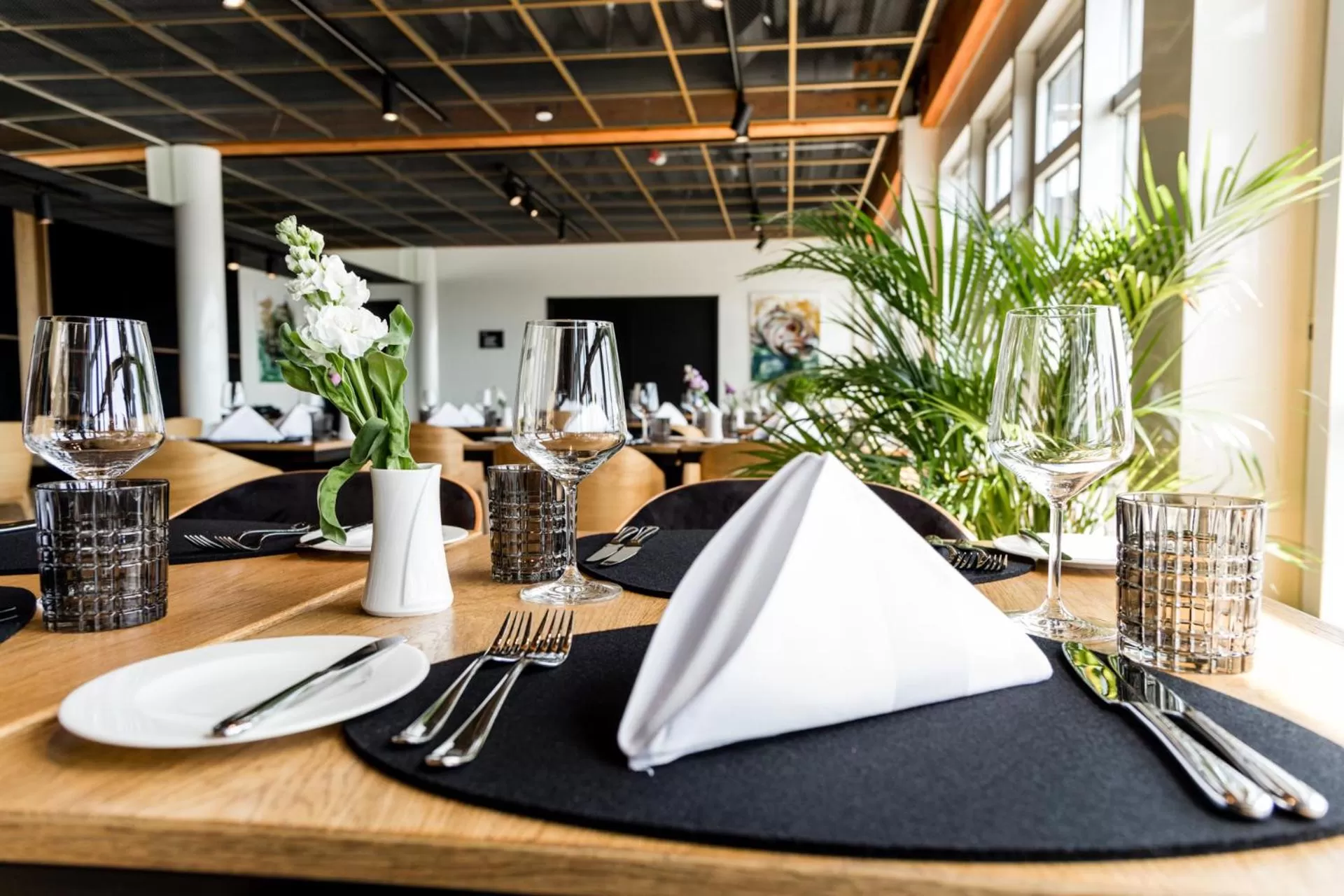 Restaurant/places to eat in GINN Hotel Hamburg Elbspeicher