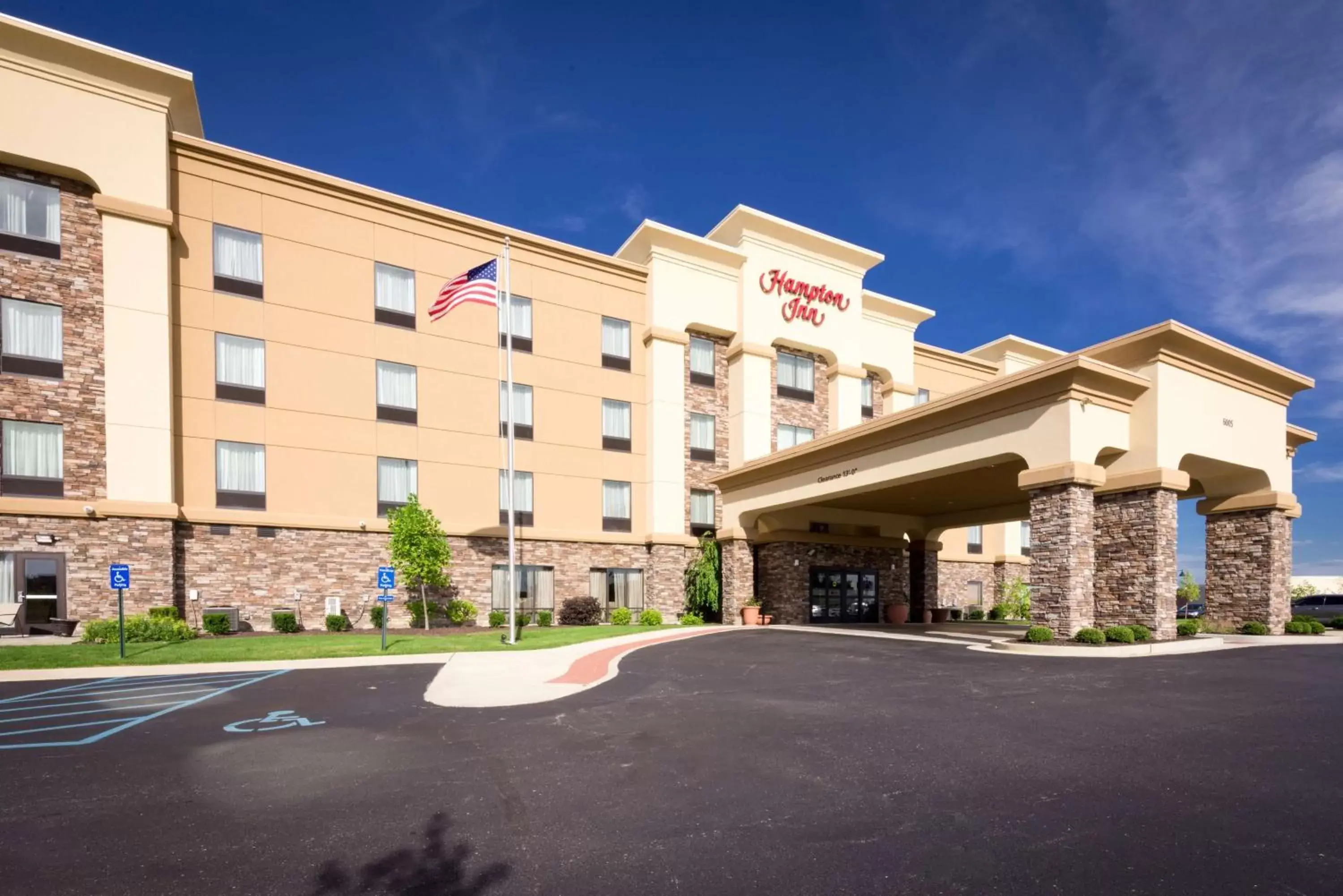 Property building in Hampton Inn Indianapolis NW/Zionsville Property building in Hampton Inn Indianapolis NW/Zionsville