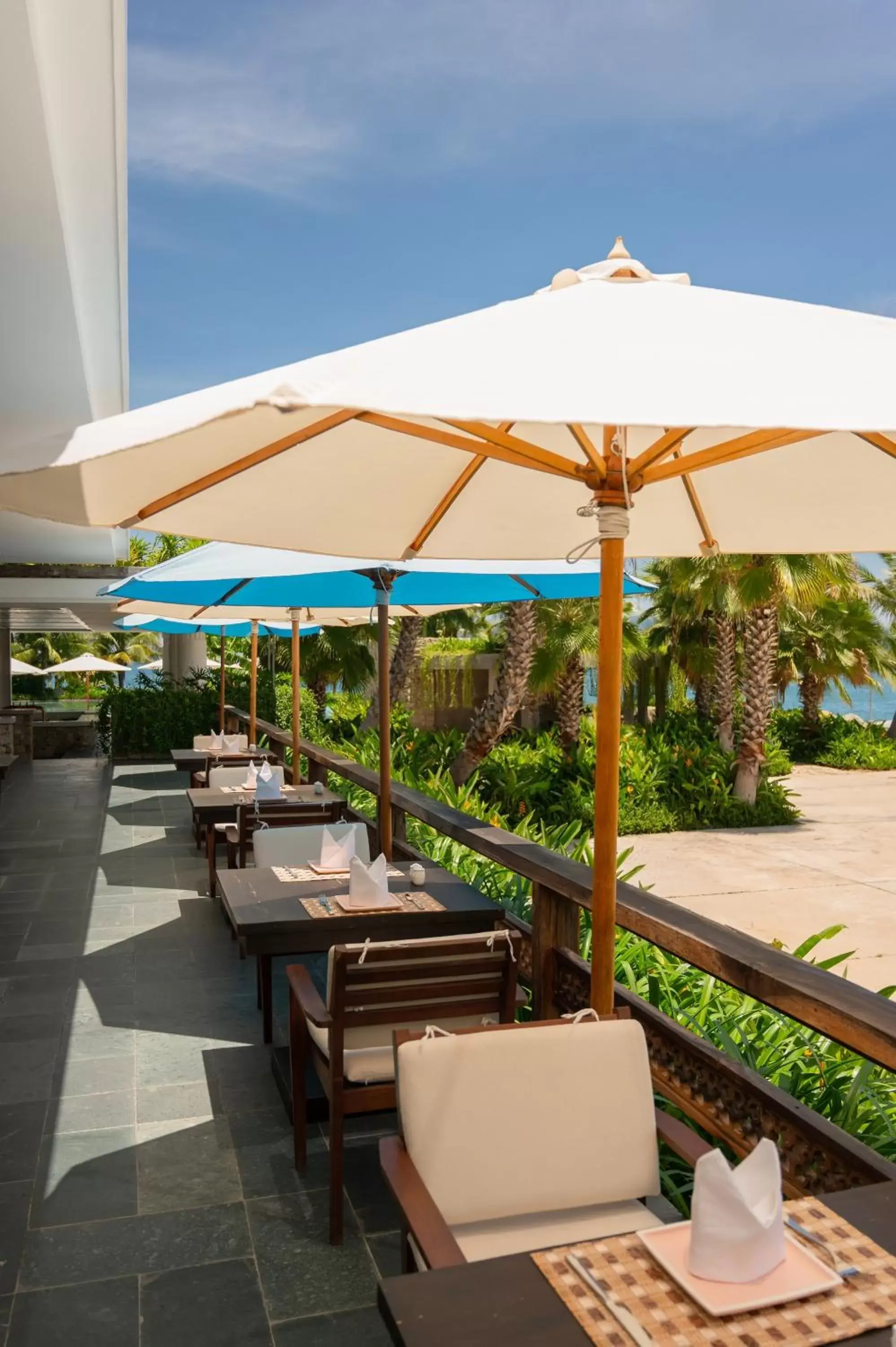 Restaurant/places to eat in Alibu Resort Nha Trang Restaurant/places to eat in Alibu Resort Nha Trang