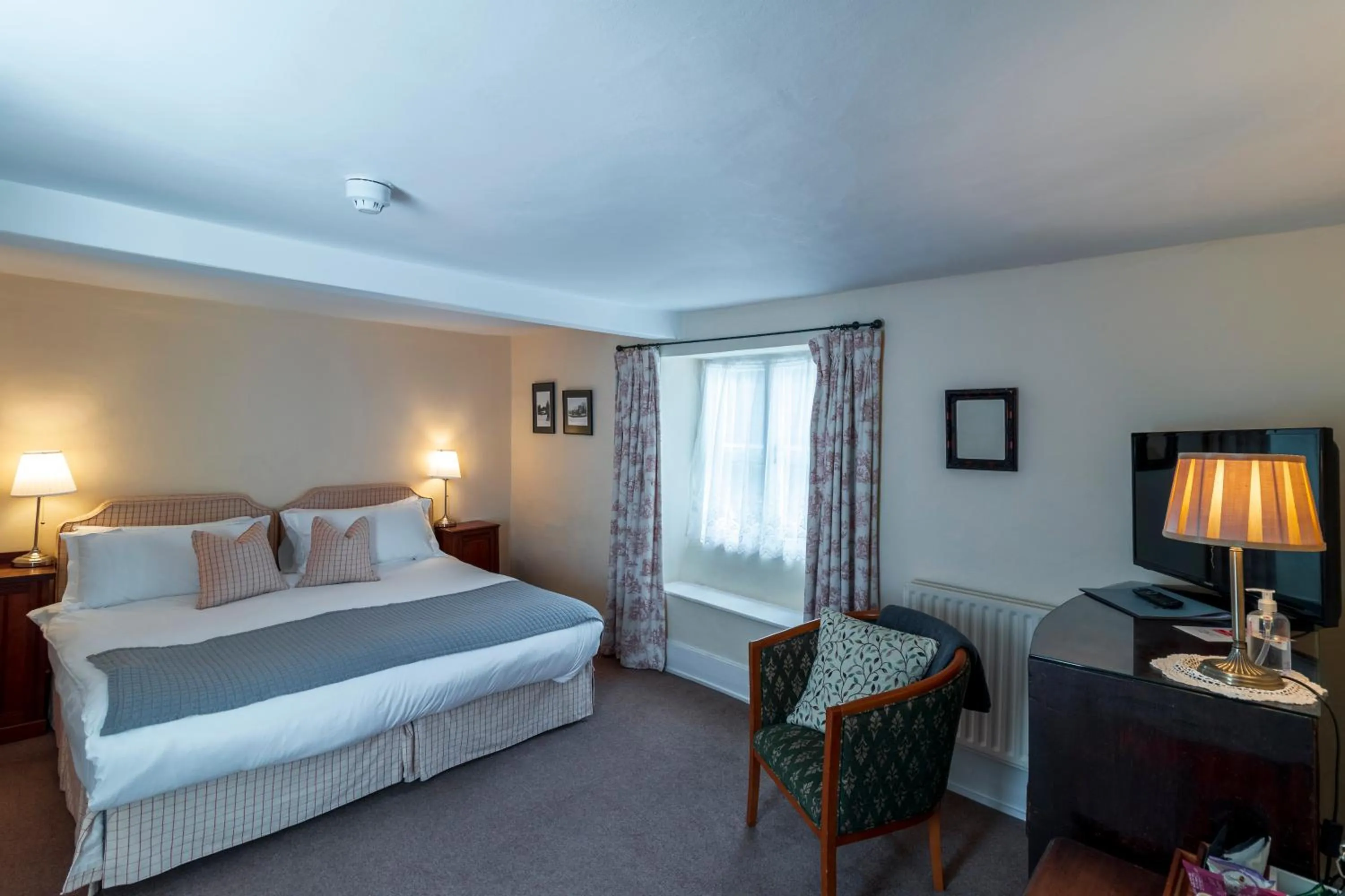 Bedroom, Bed in Spread Eagle Inn