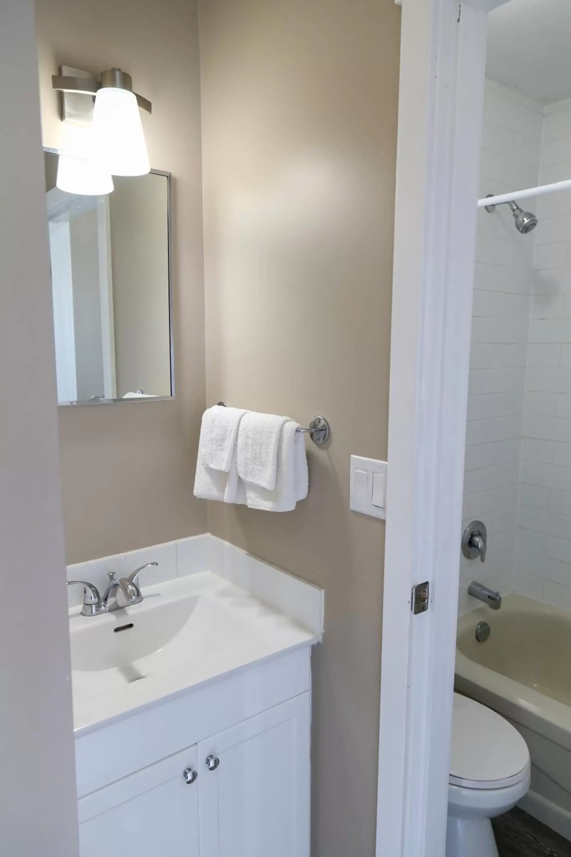 Bathroom in Richter Pass Beach Resort