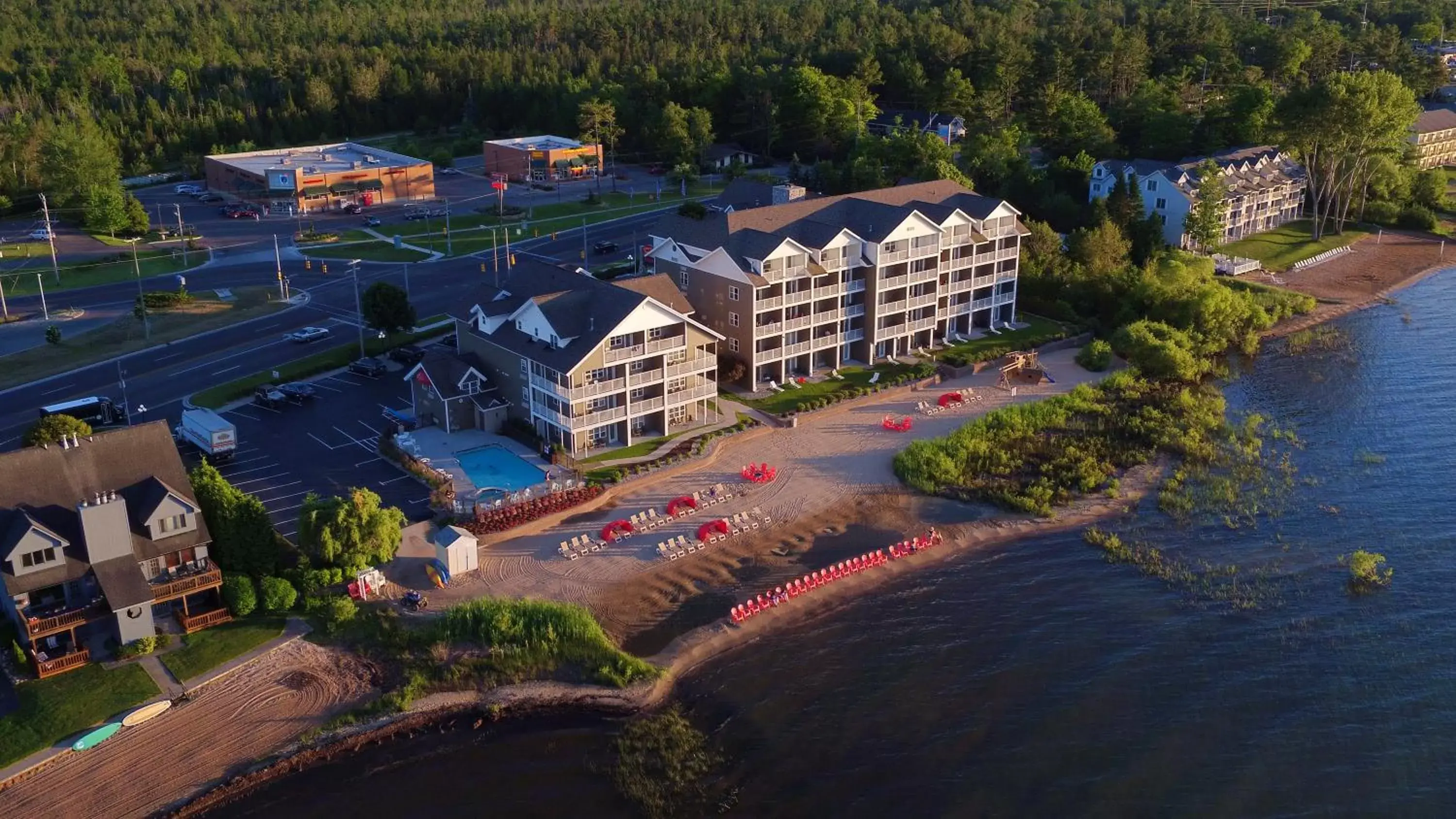 Bird's eye view, Bird's-eye View in Cherry Tree Inn & Suites