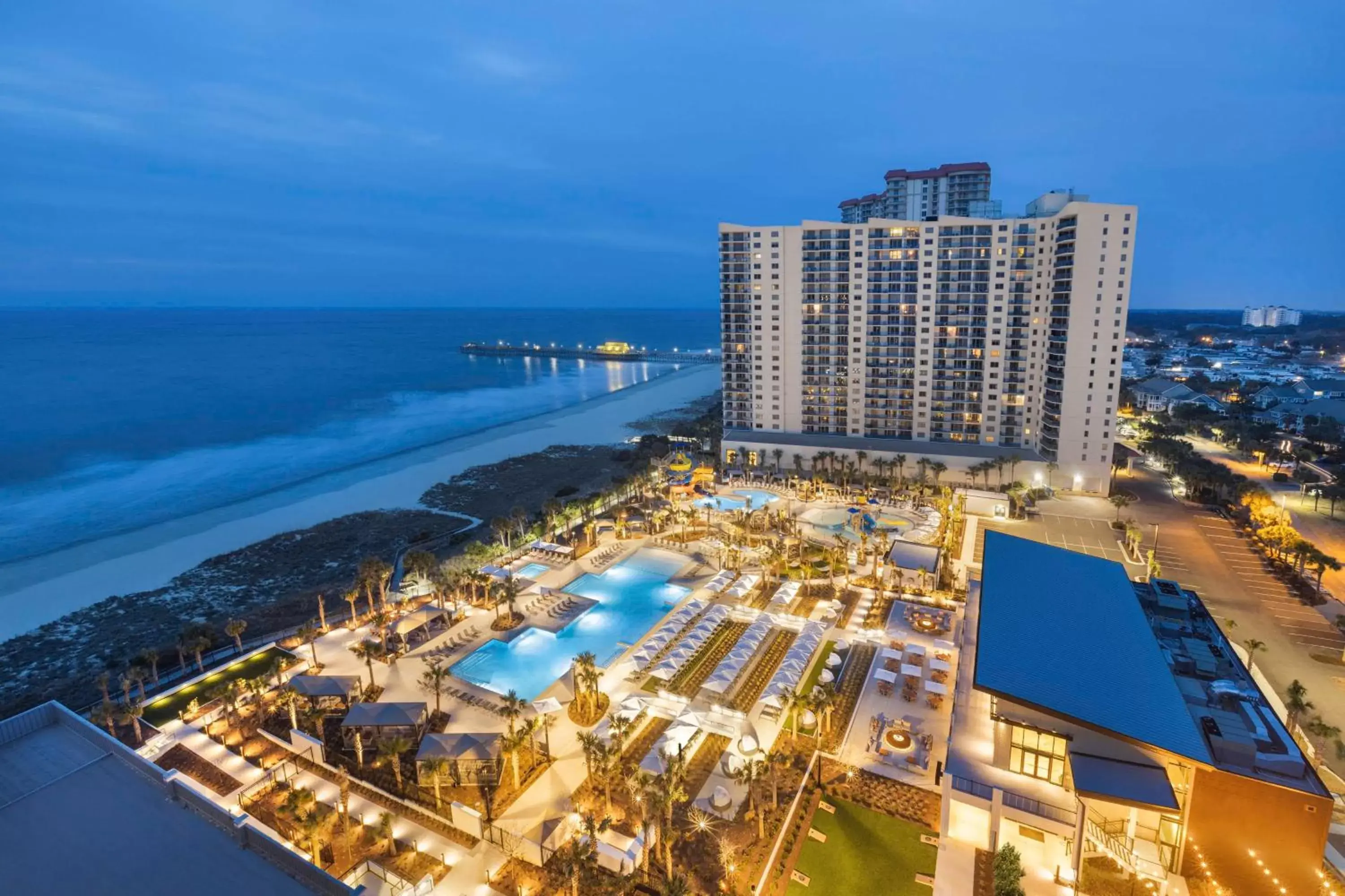 Pool view, Bird's-eye View in Embassy Suites by Hilton Myrtle Beach Oceanfront Resort