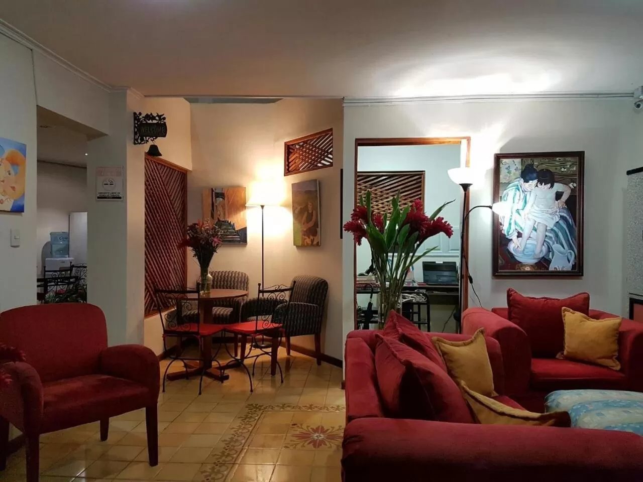 Facade/entrance in Casa Echavarria