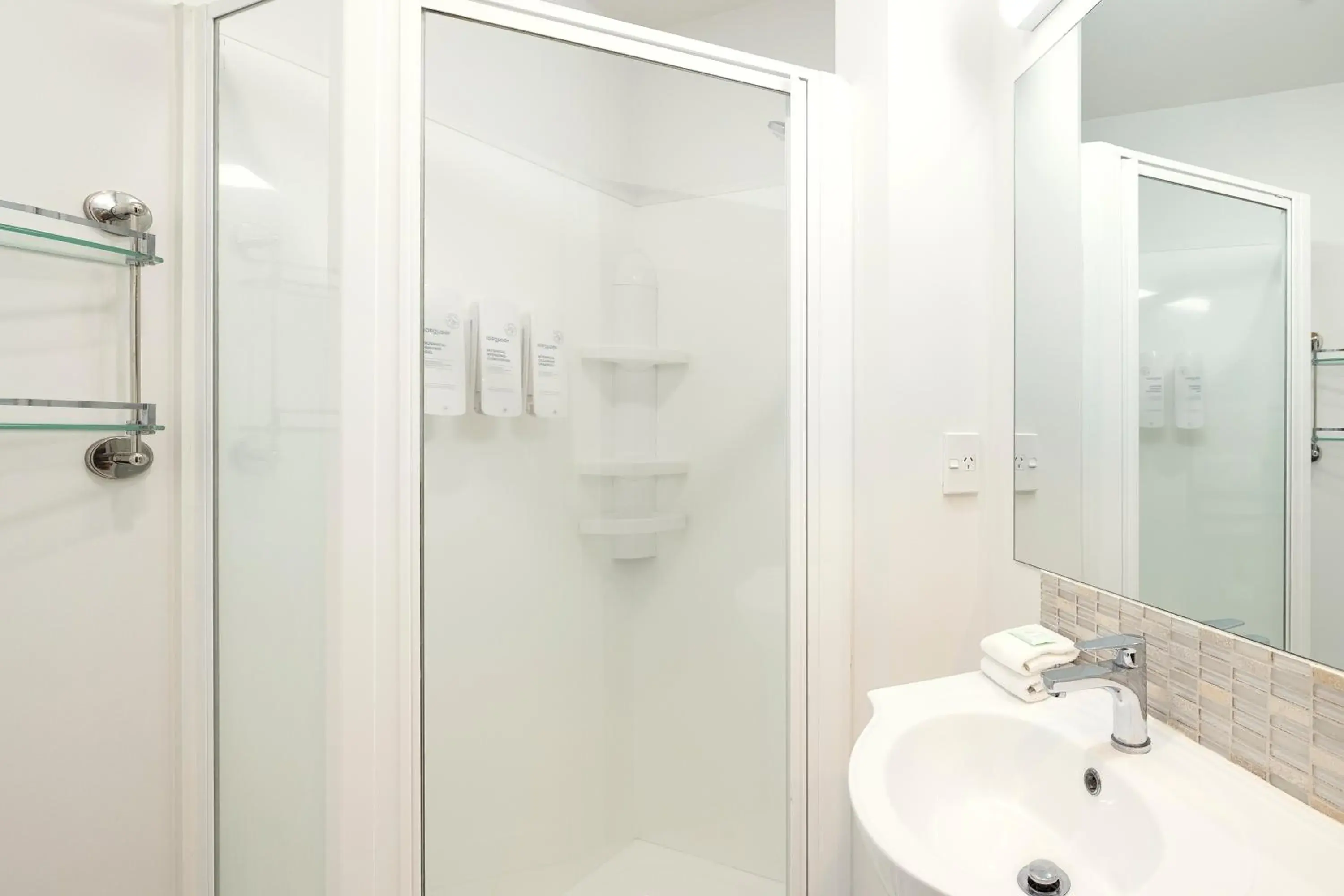 Standard Studio Apartment in Quest On The Terrace Serviced Apartments Standard Studio Apartment in Quest On The Terrace Serviced Apartments