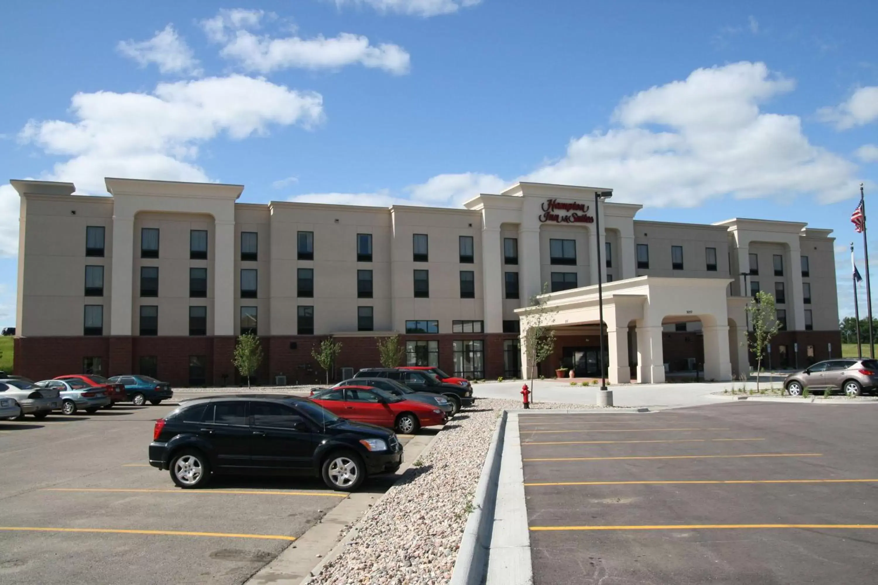 Property Building in Hampton Inn & Suites Brookings