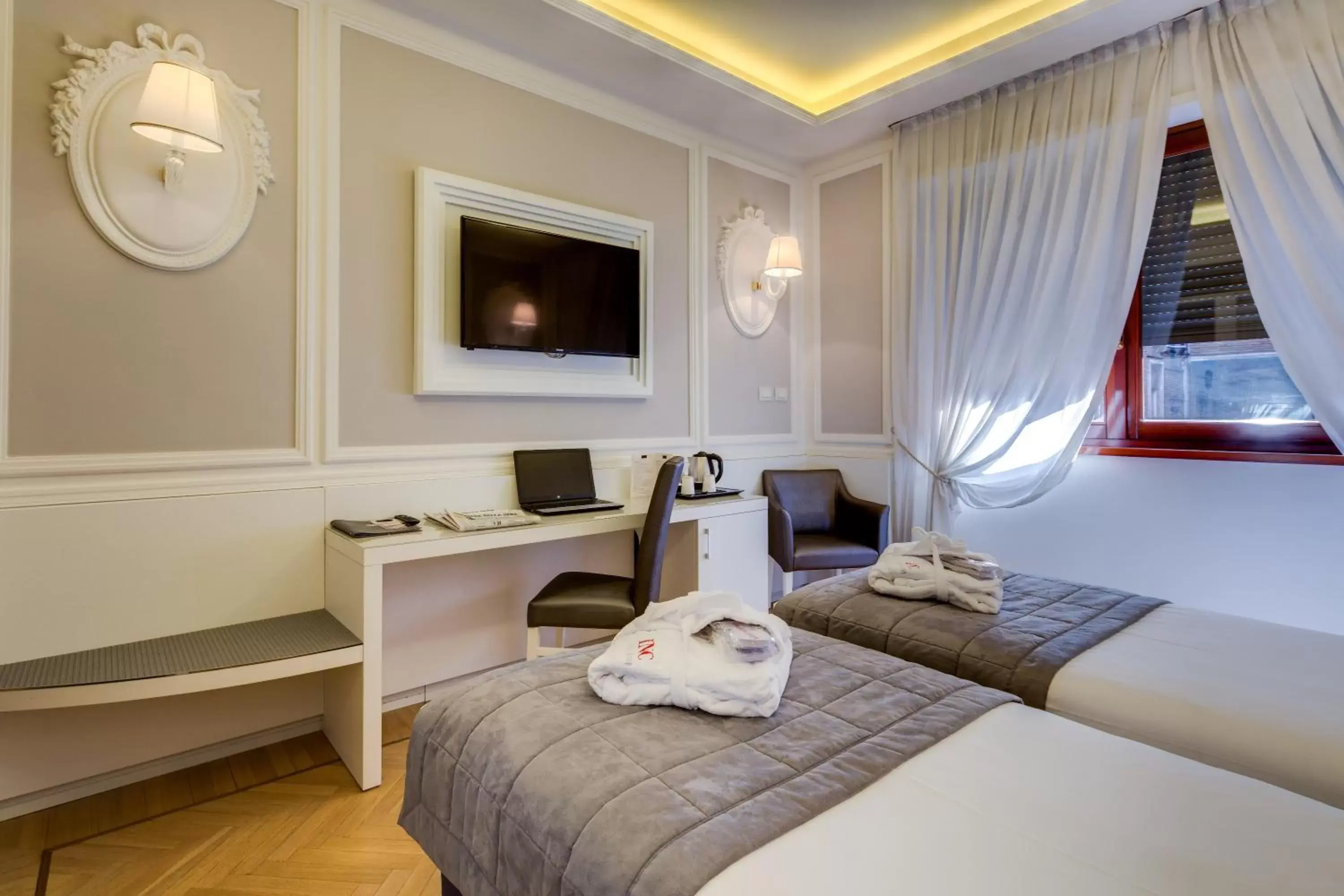 Photo of the whole room, Bed in Grande Albergo Roma Photo of the whole room, Bed in Grande Albergo Roma