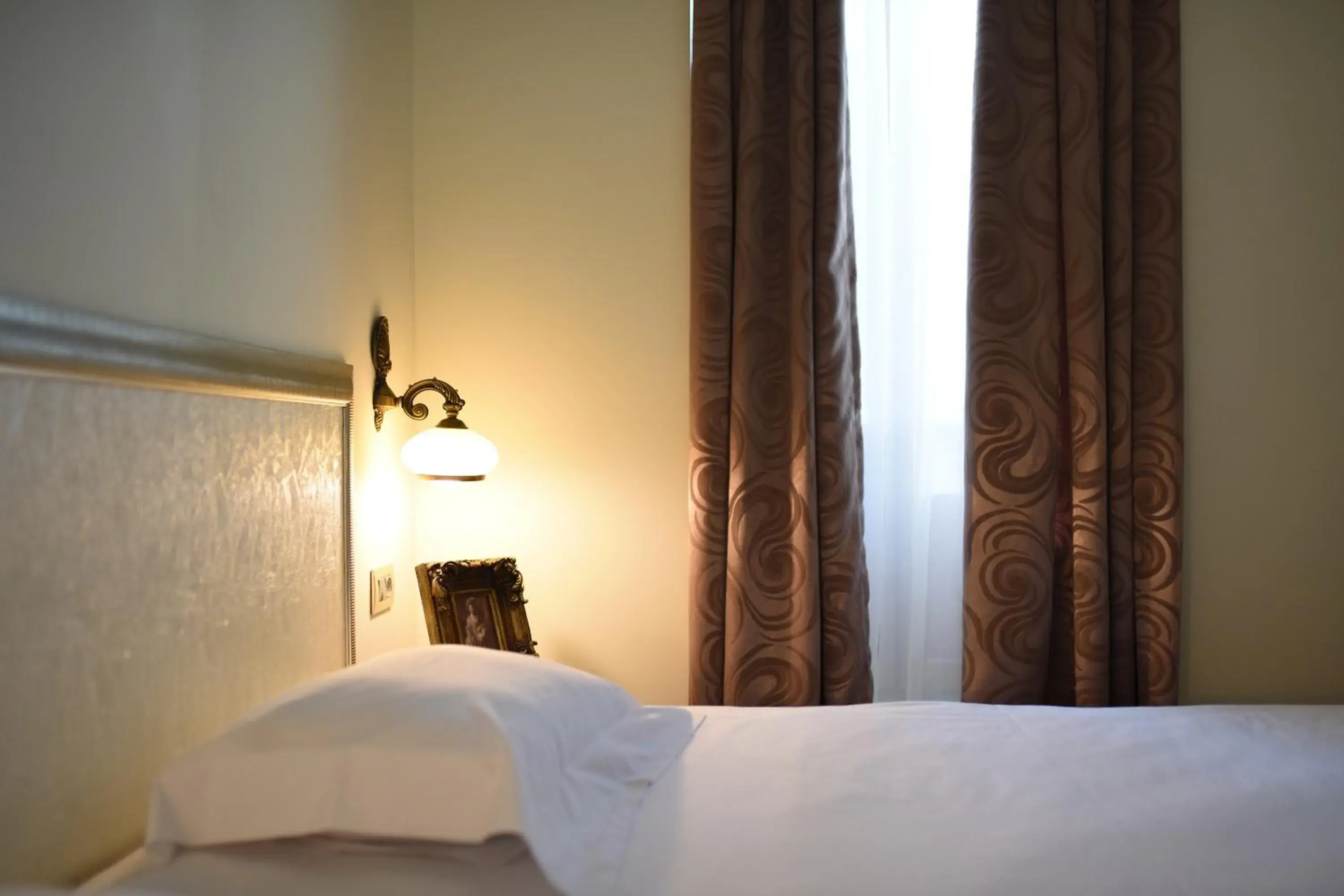 Bedroom, Bed in Euro Hotel Grivita