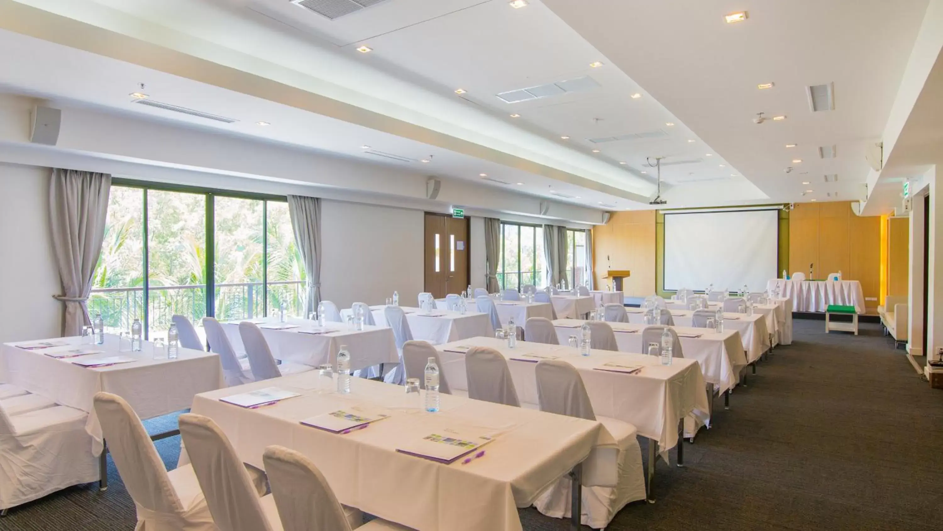 Meeting/conference room in Holiday Ao Nang Beach Resort, Krabi - SHA Extra Plus