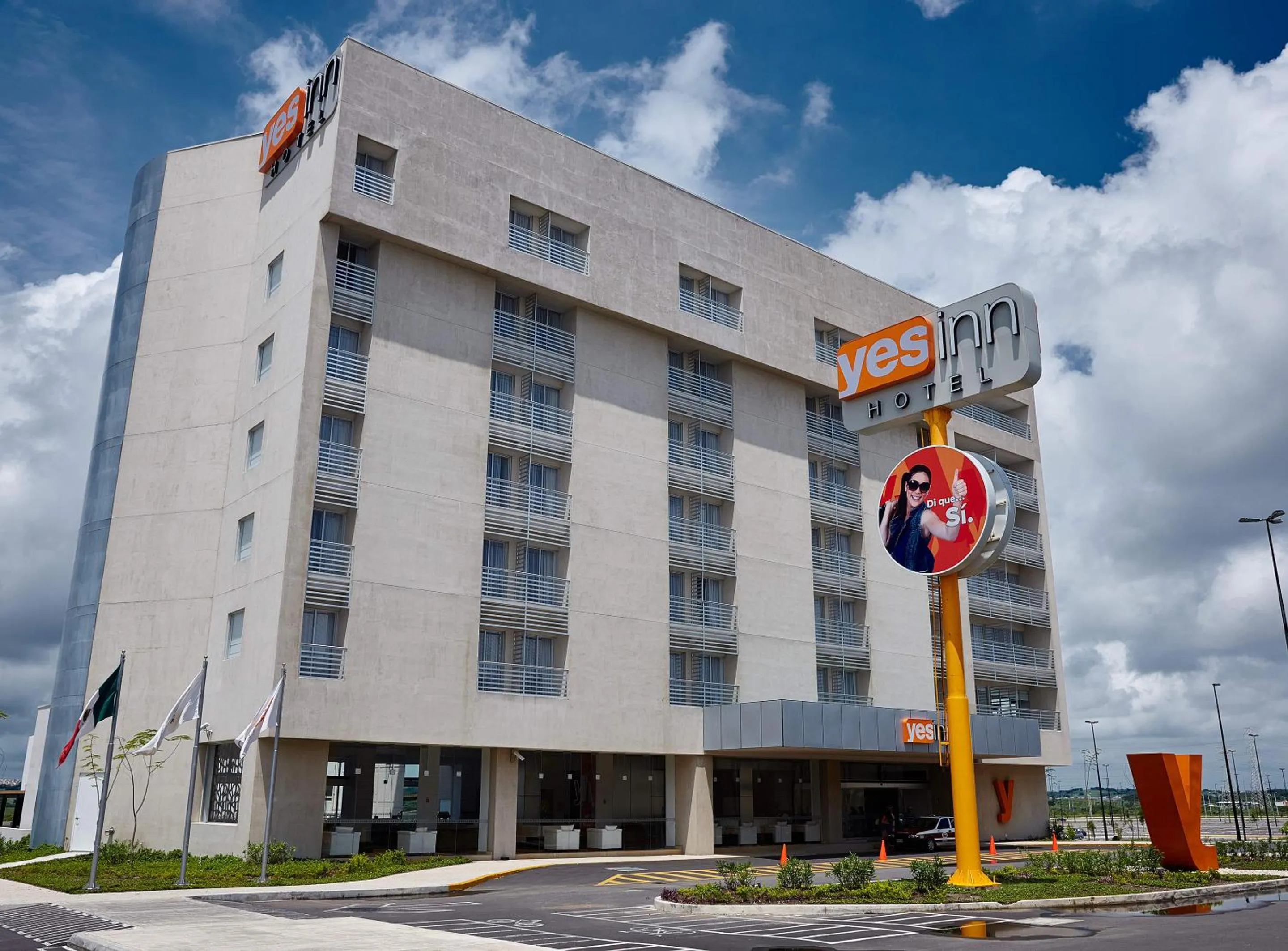 Facade/entrance in Hotel Yes Inn Nuevo Veracruz