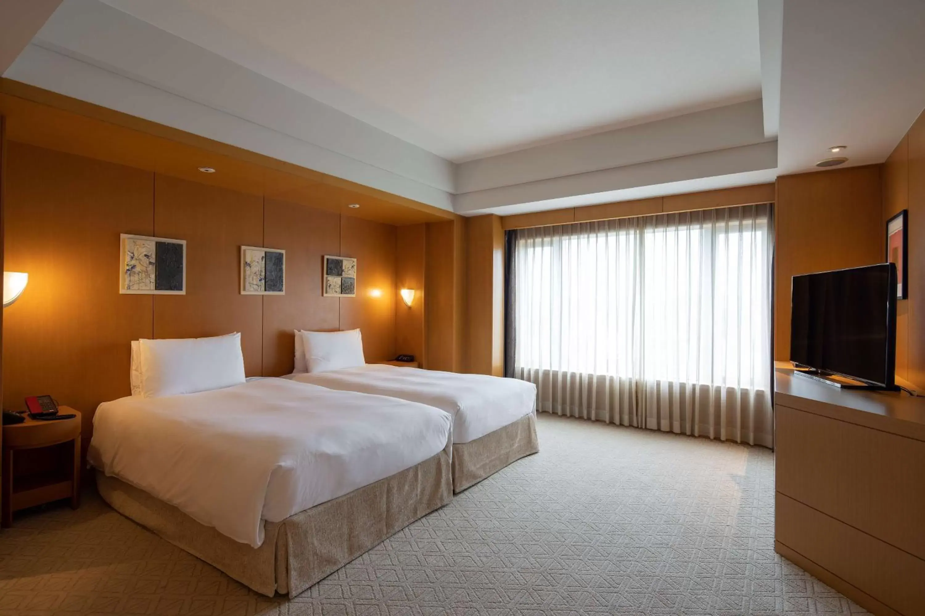 Photo of the whole room, Bed in Grand Hyatt Fukuoka