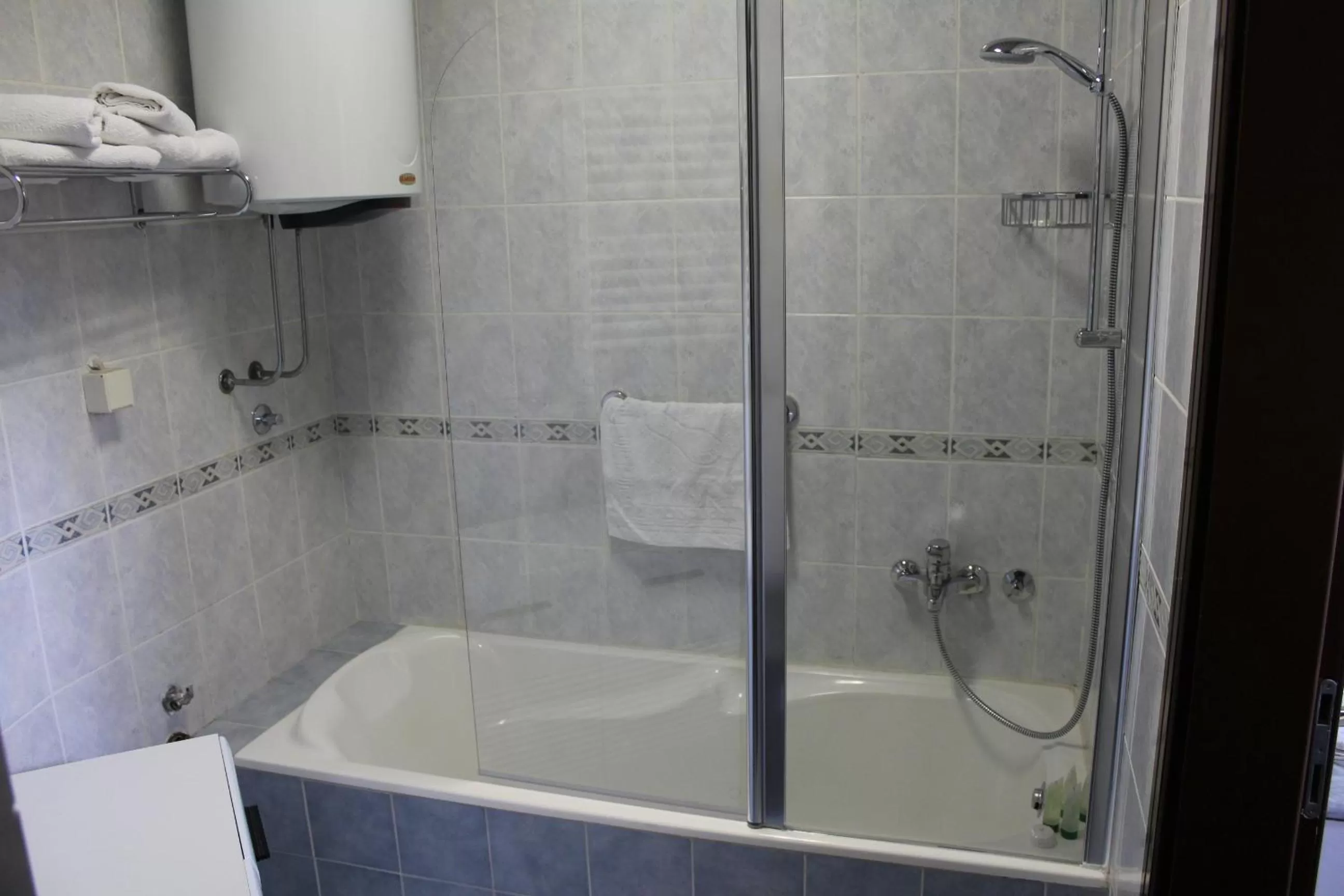 Bathroom in Hotel Crnogorska Kuća