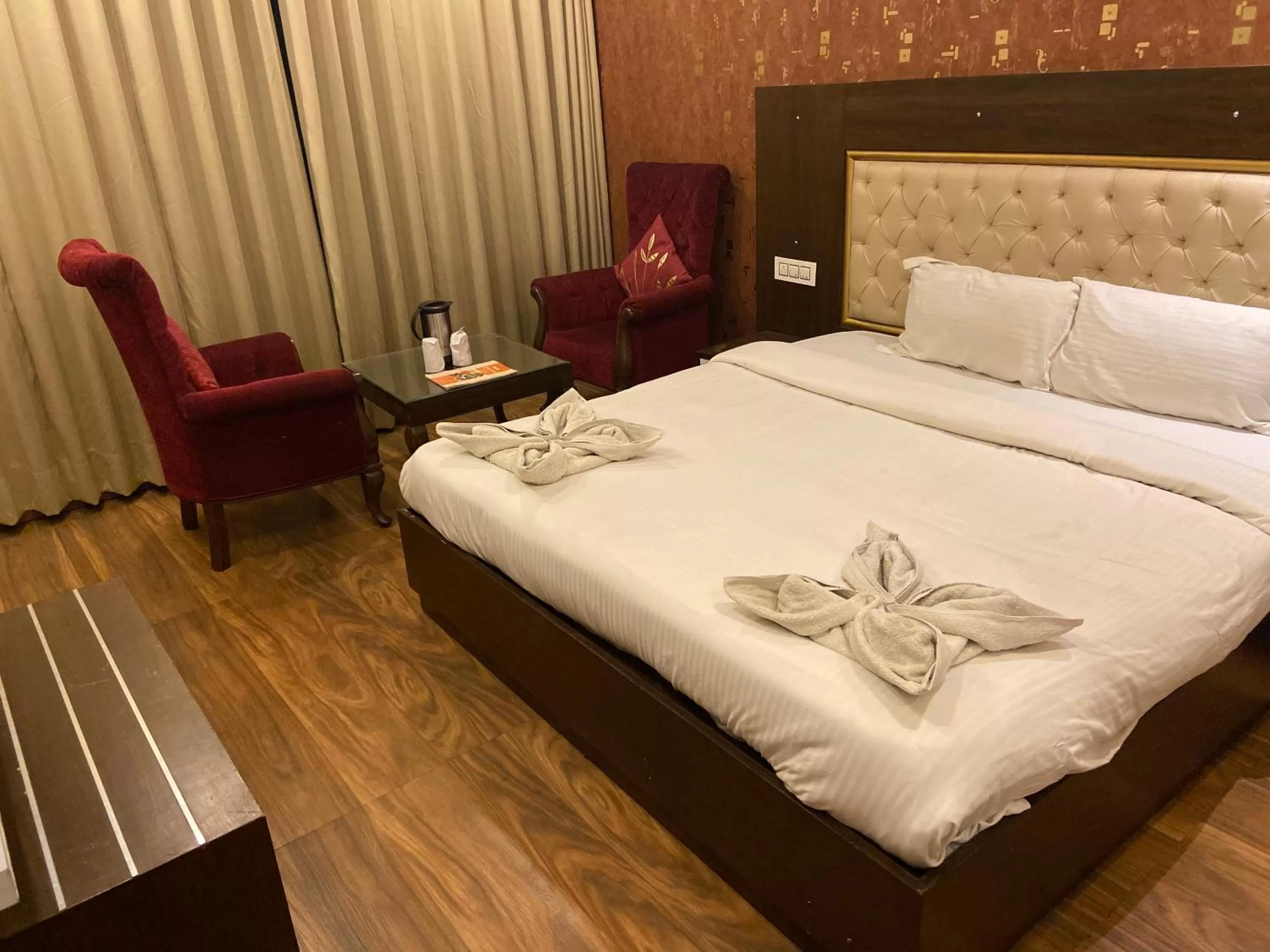 Bed in Hotel Ambika Resort Manali