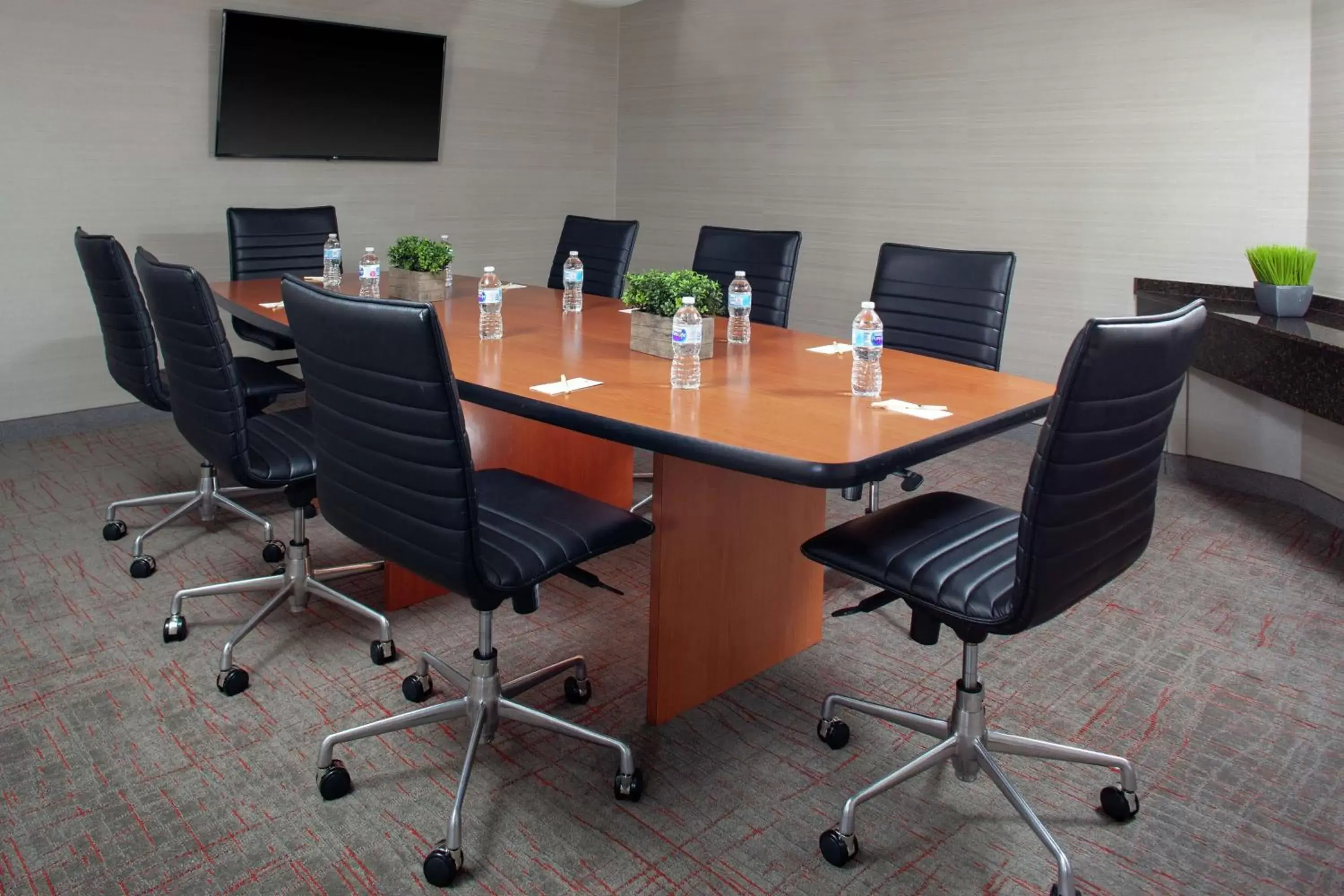 Meeting/conference room in DoubleTree Suites by Hilton Dayton/Miamisburg