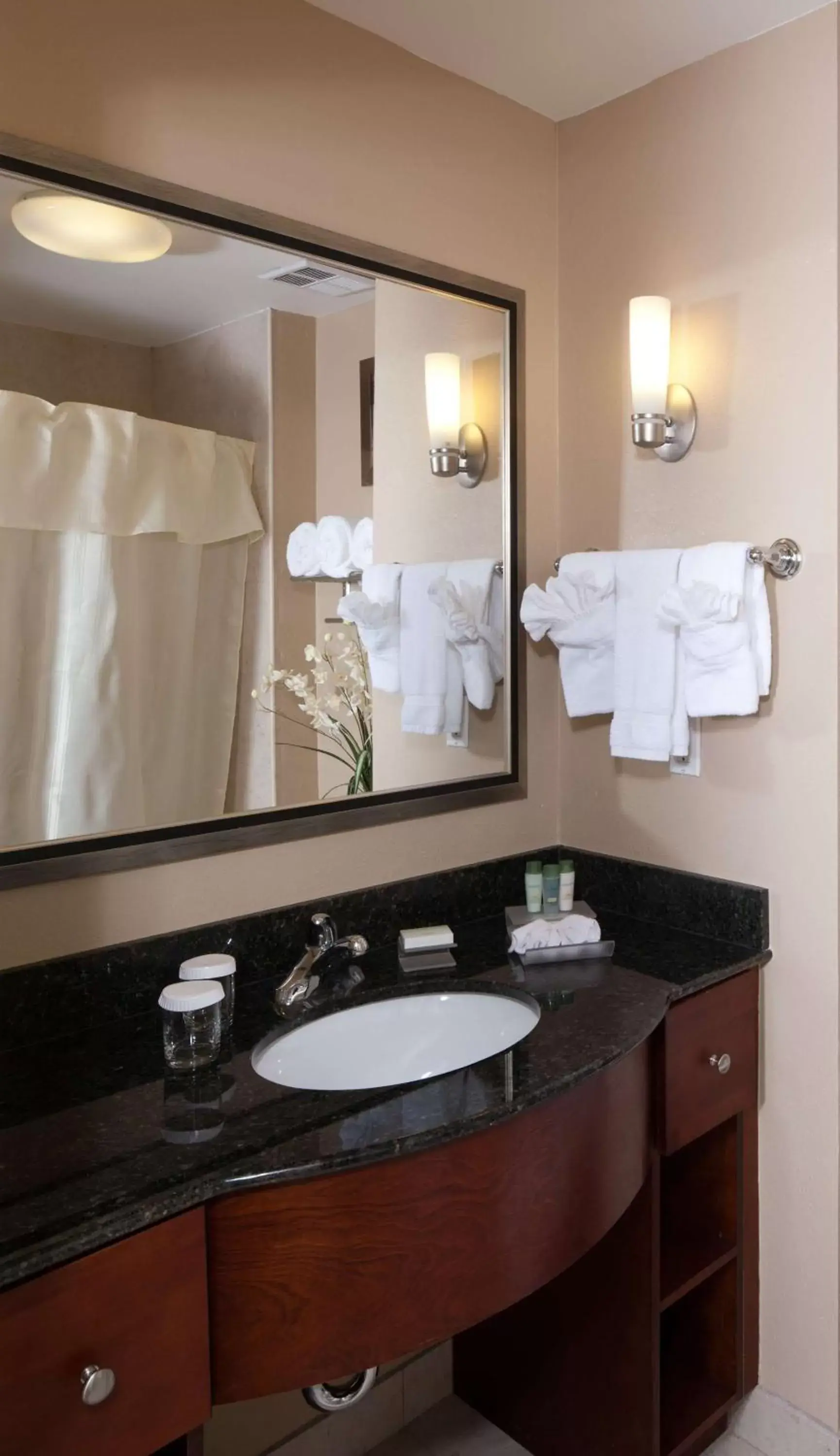 Bathroom in Homewood Suites by Hilton Boston/Andover