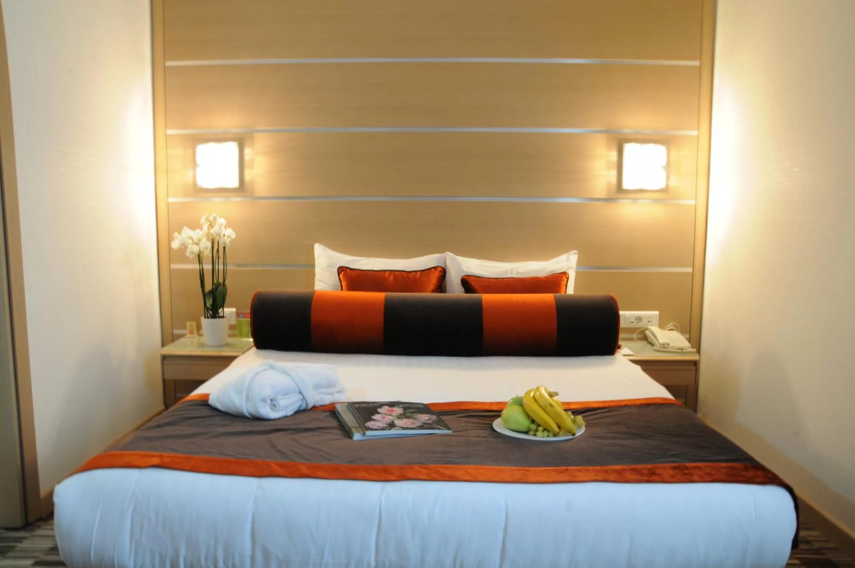 Bed in SV Business Hotel Taksim