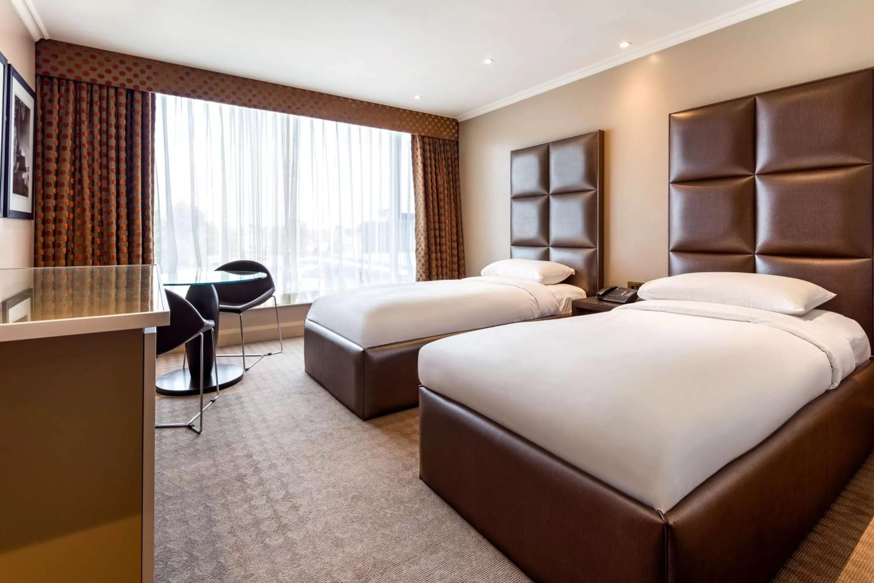 Photo of the whole room, Bed in Radisson Blu Hotel, London Heathrow