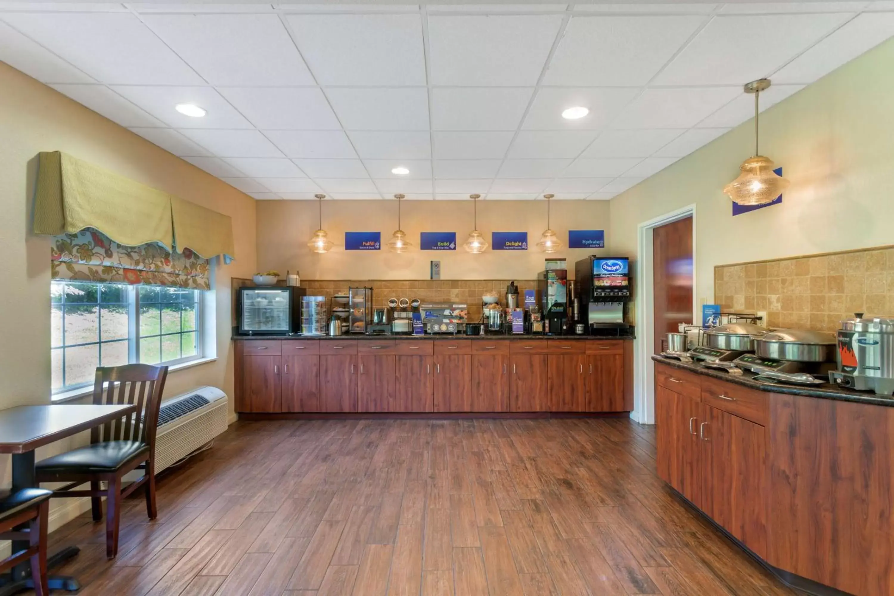 Breakfast, Restaurant/Places to Eat in Best Western Lawrenceburg Inn