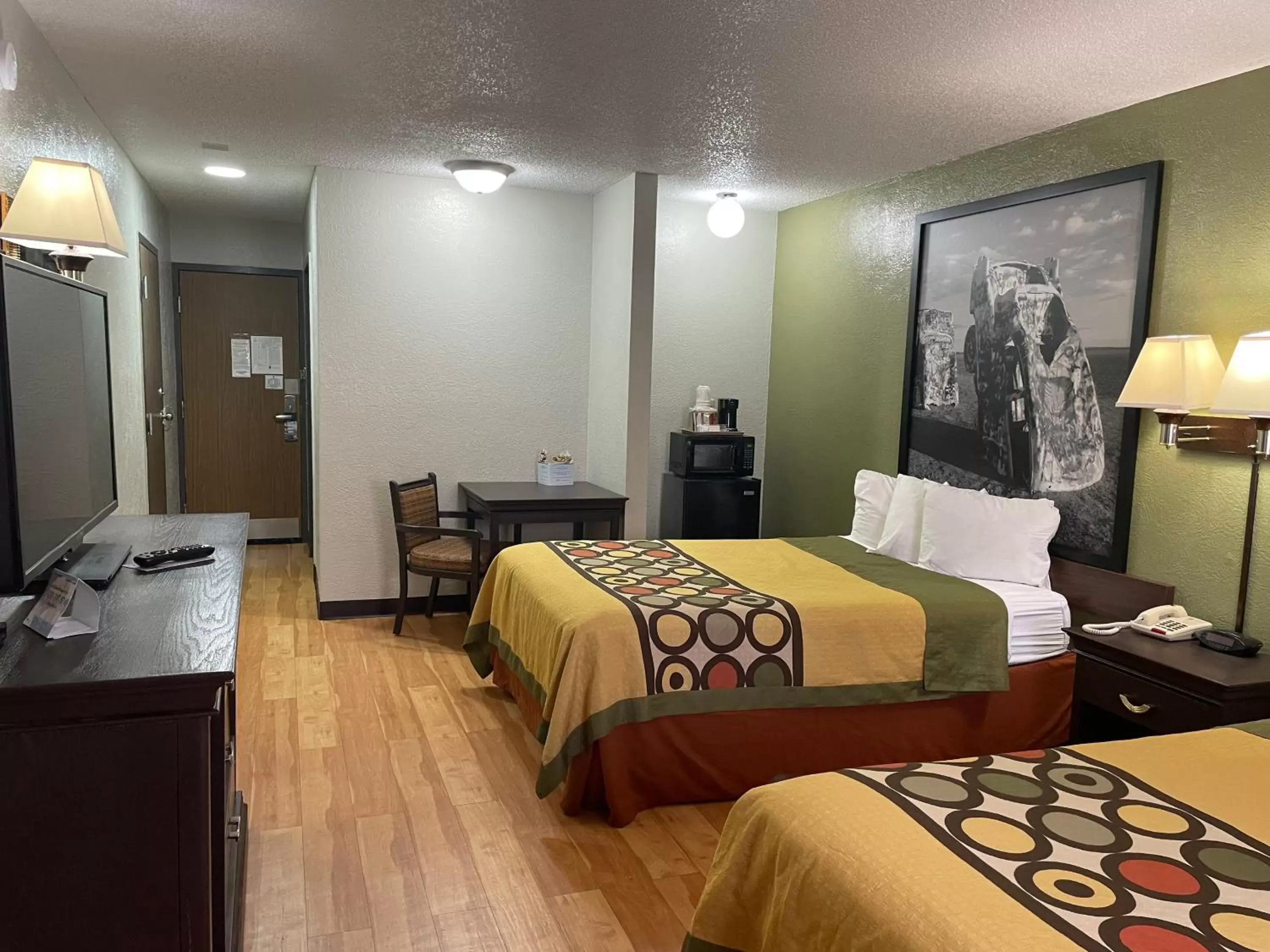 Photo of the whole room, Bed in Super 8 by Wyndham Amarillo Central TX