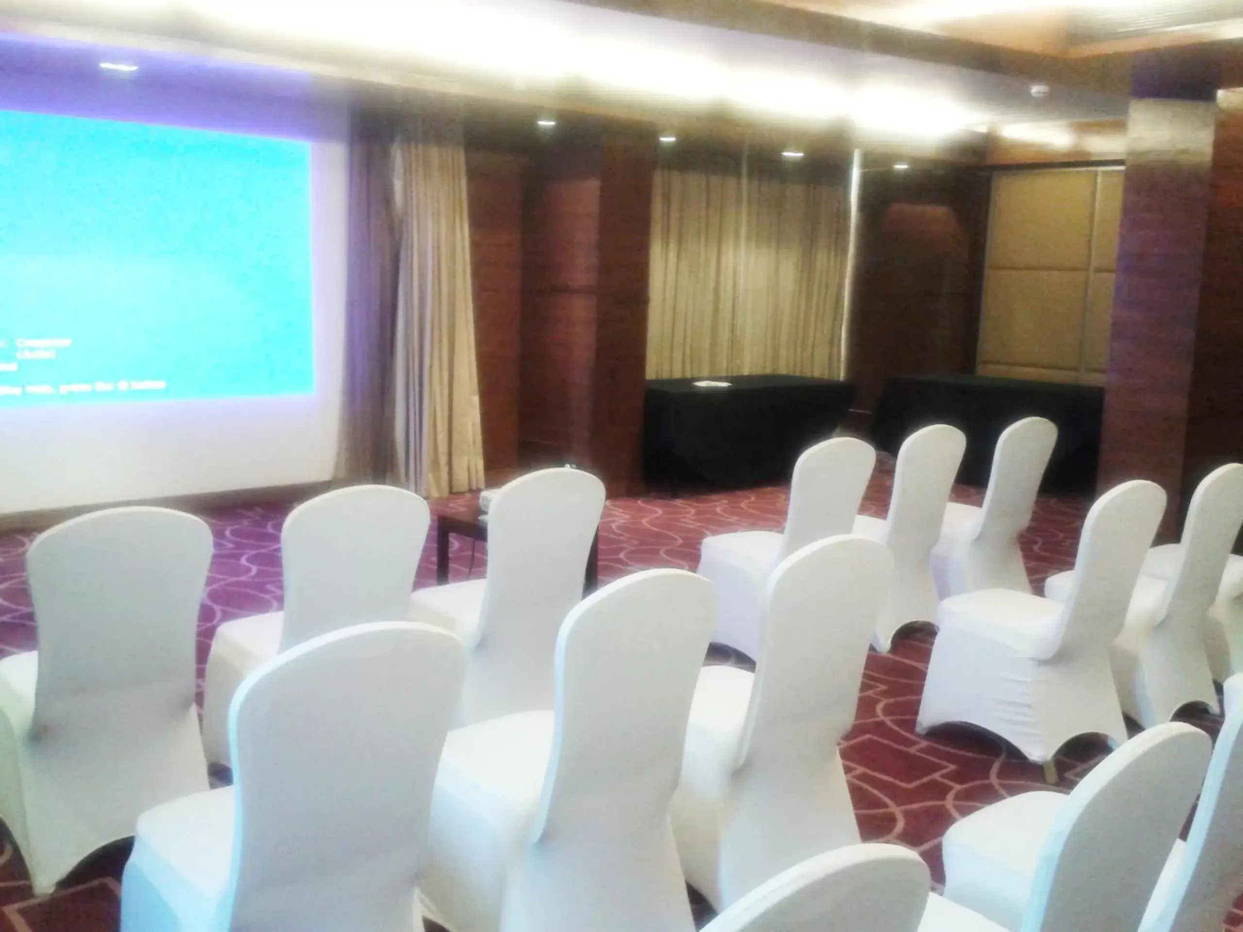 Banquet/Function facilities in Four Points by Sheraton Ahmedabad