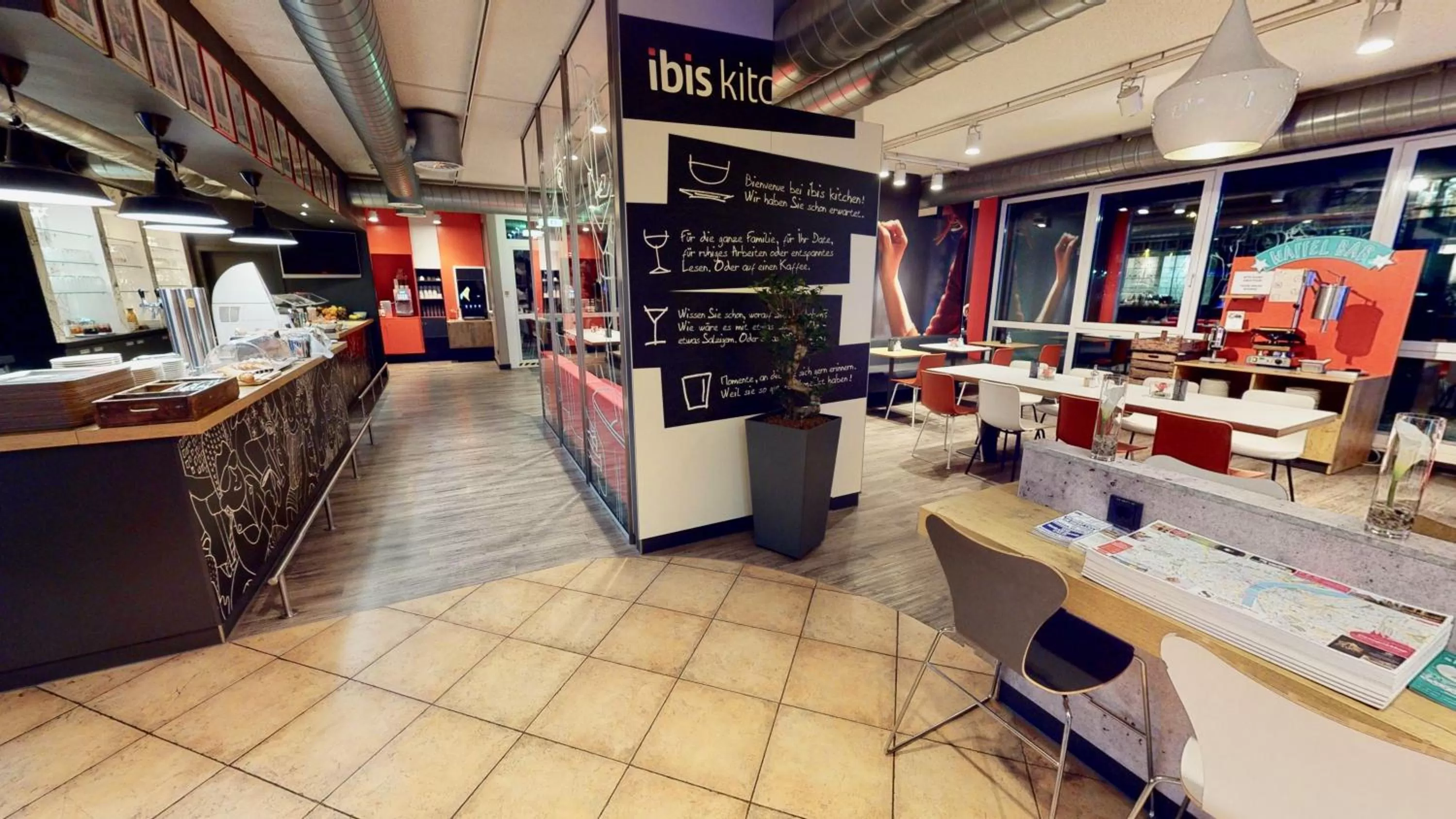 Restaurant/places to eat in ibis Hotel Köln Airport