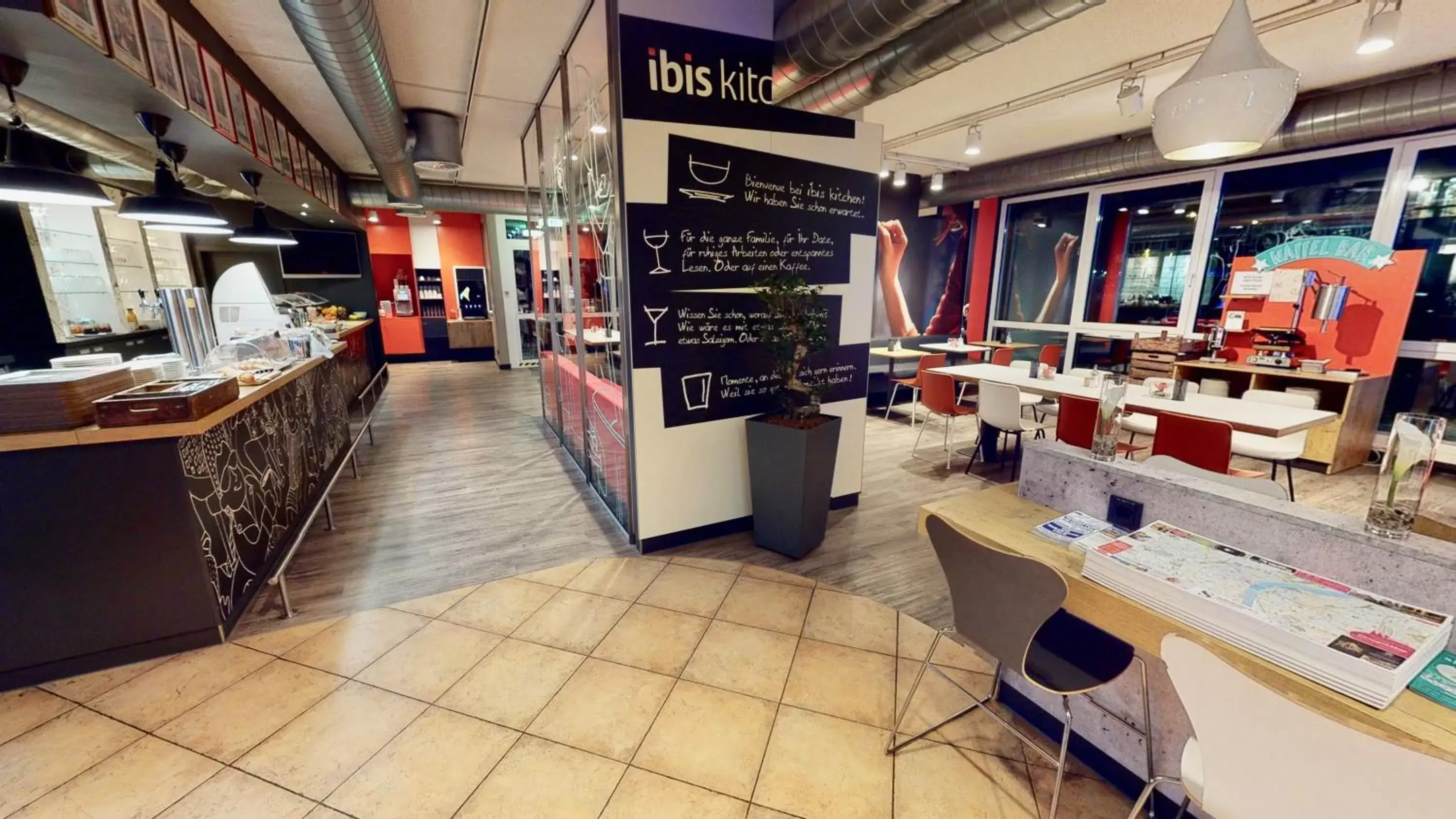 Restaurant/Places to Eat in ibis Hotel Köln Airport