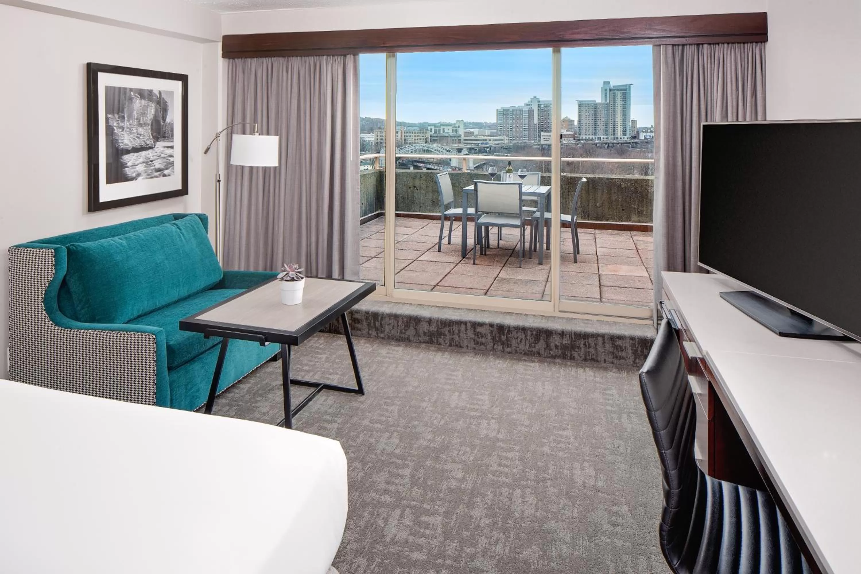 Bed in Hyatt Regency Boston/Cambridge