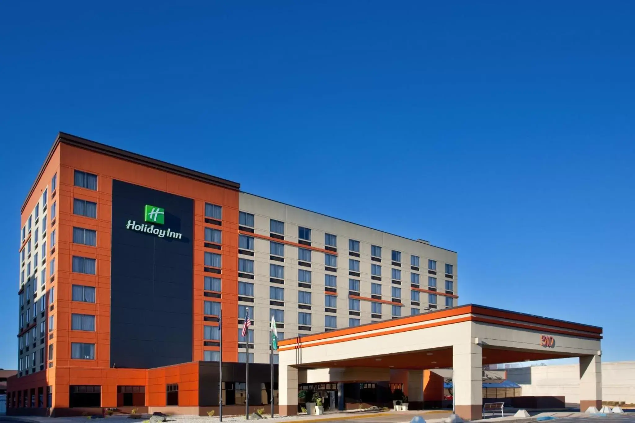 Property Building in Holiday Inn Grand Rapids Downtown, an IHG Hotel