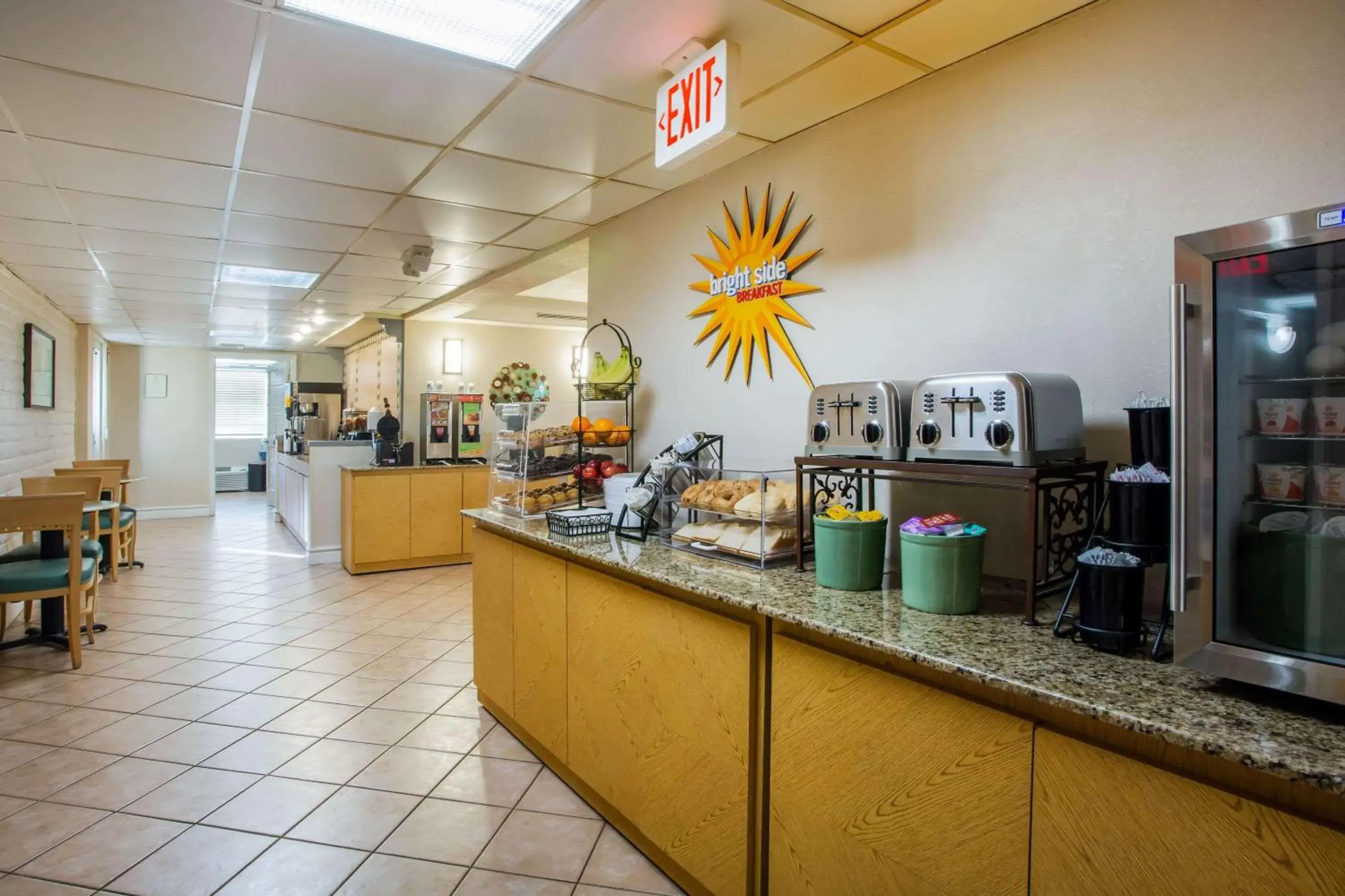 Restaurant/places to eat in La Quinta Inn by Wyndham Norfolk Virginia Beach Restaurant/places to eat in La Quinta Inn by Wyndham Norfolk Virginia Beach