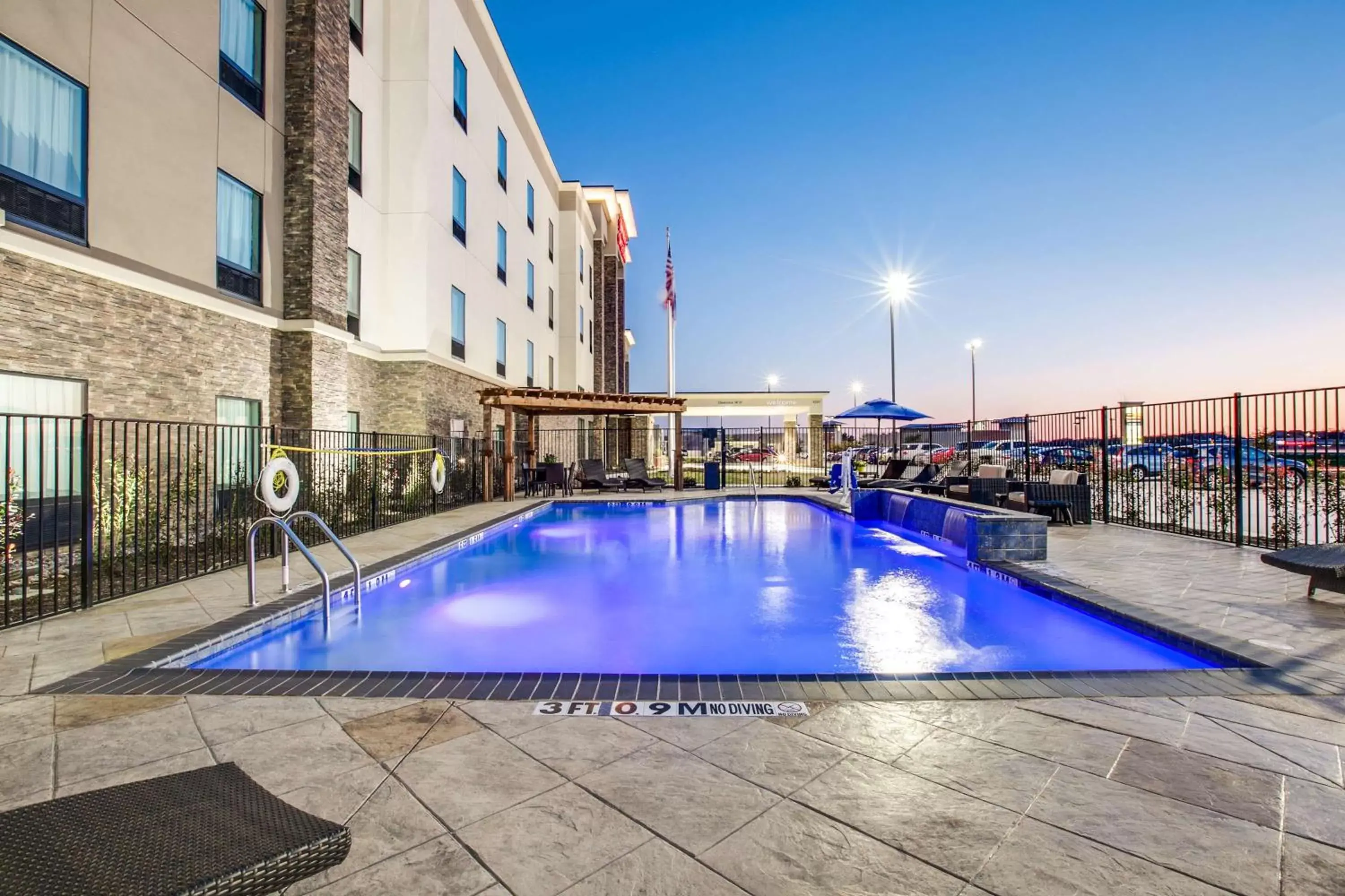 Pool view in Hampton Inn & Suites Dallas/Ft. Worth Airport South Pool view in Hampton Inn & Suites Dallas/Ft. Worth Airport South