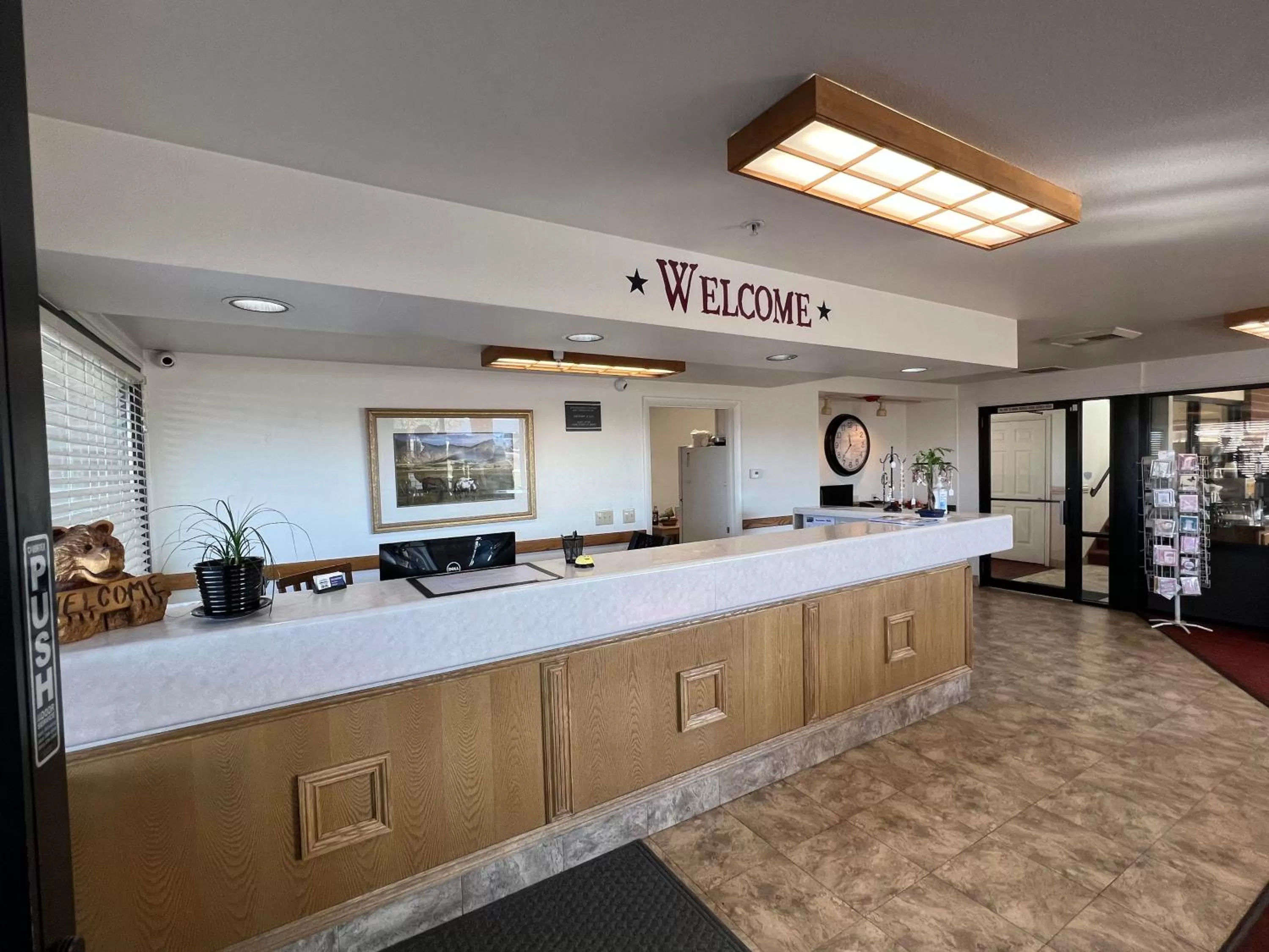 Lobby or reception in Days Inn by Wyndham Lake Point