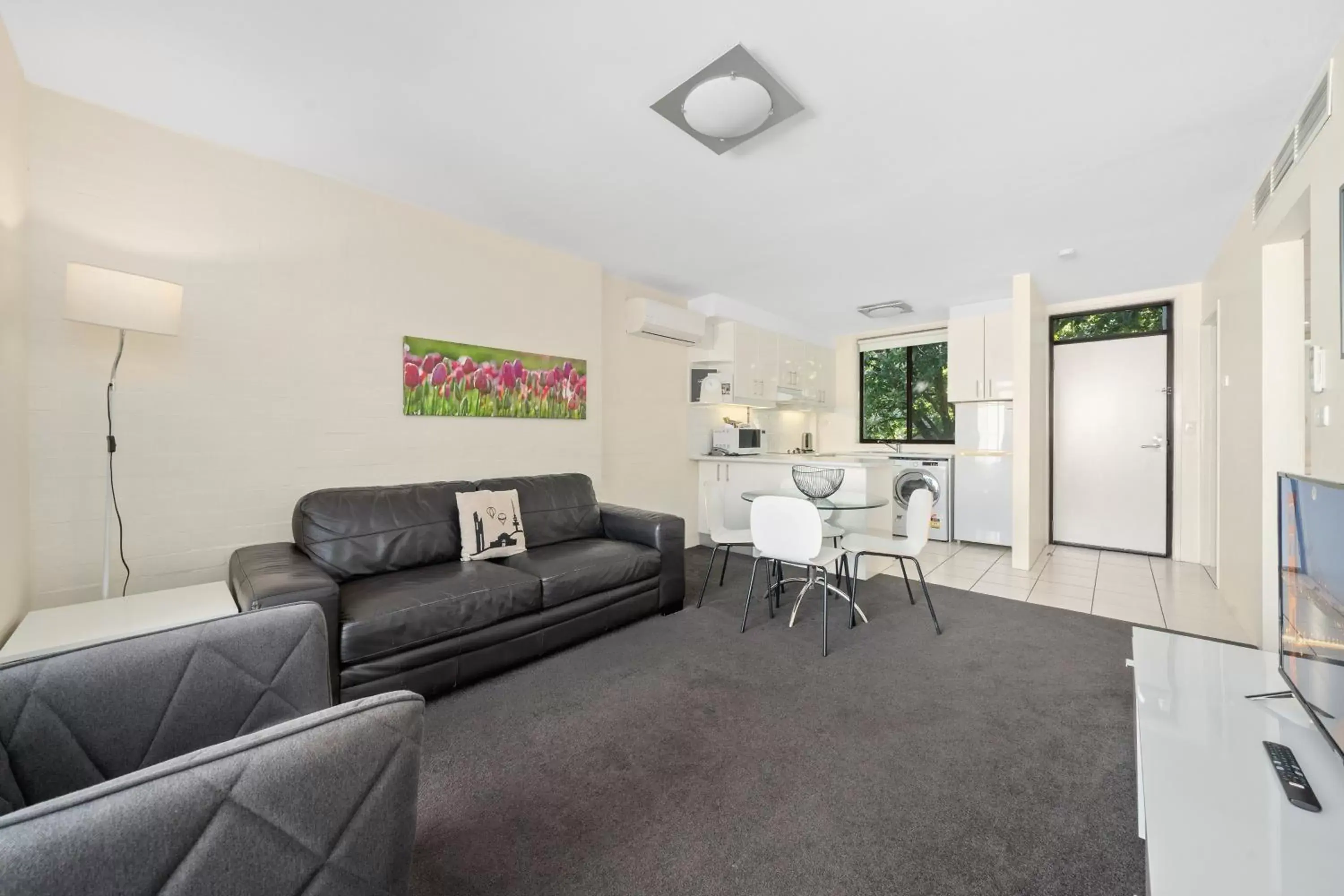 Living room, Seating Area in Manuka Park Serviced Apartments