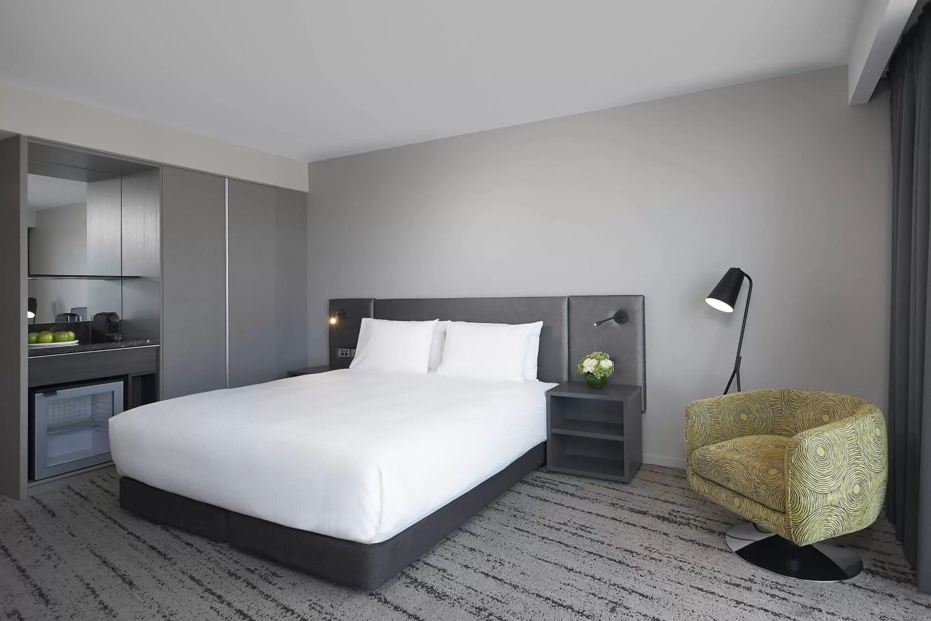 Bedroom, Bed in Courtyard by Marriott Brisbane South Bank