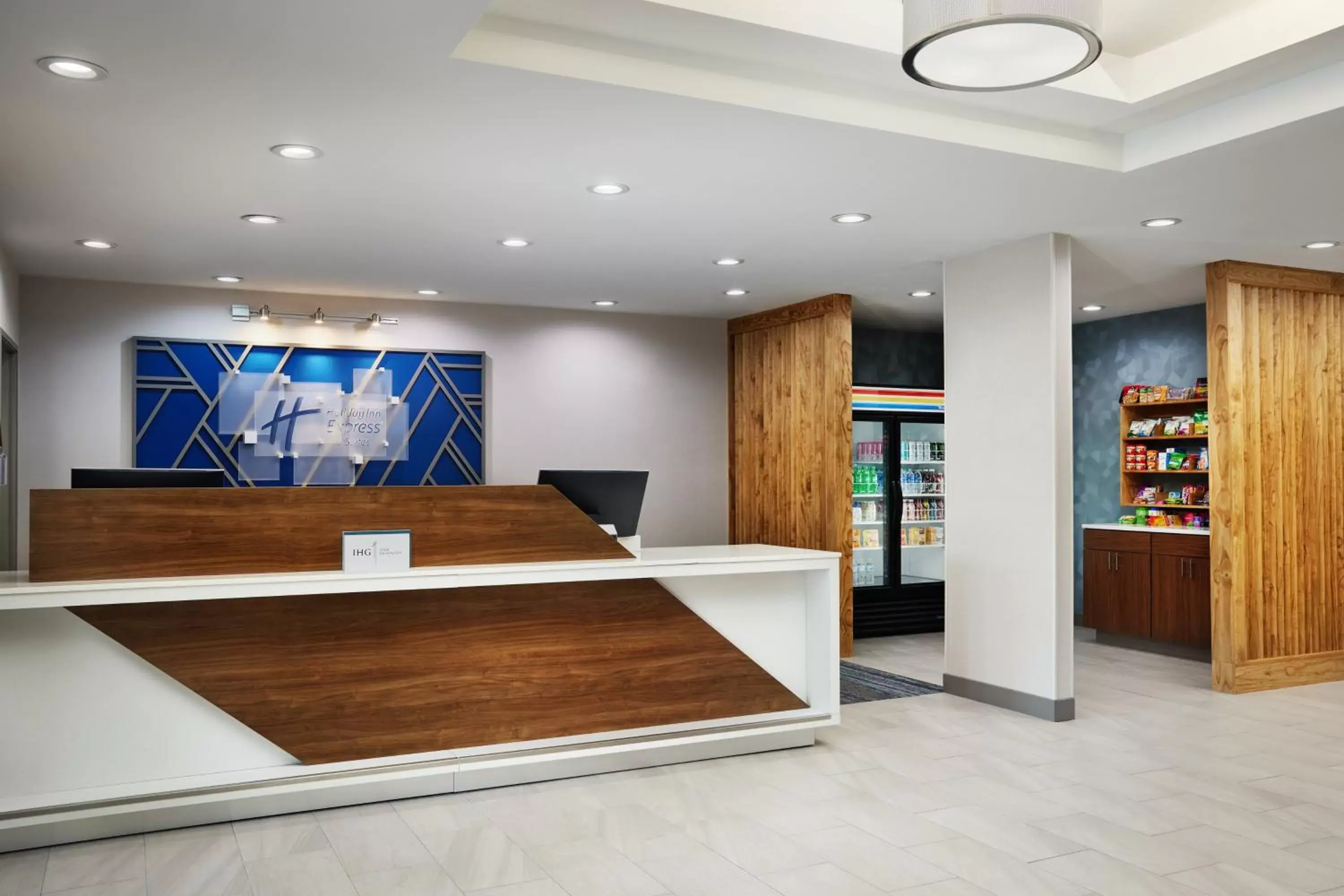 Lobby or reception, Lobby/Reception in Holiday Inn Express and Suites Wheeling, an IHG Hotel