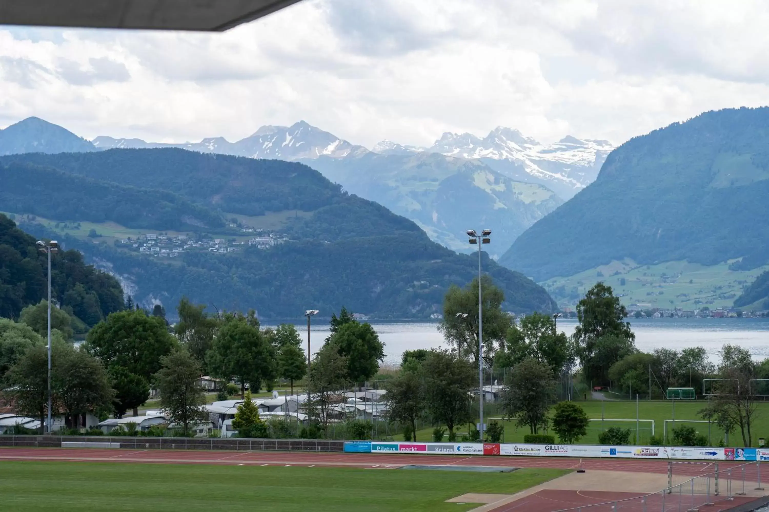 Balcony/Terrace, Mountain View in Anstatthotel Horw - contactless check-in