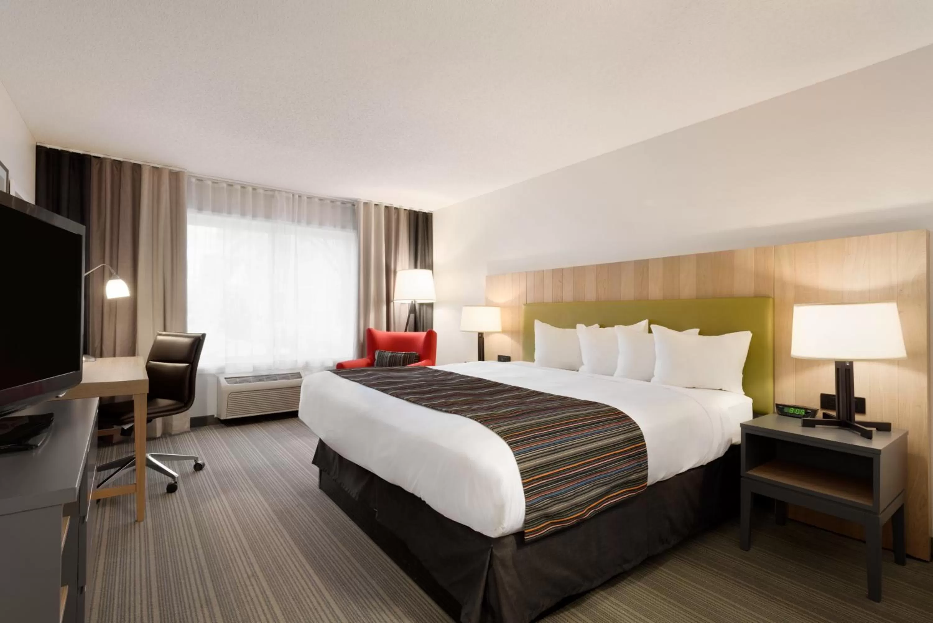 Photo of the whole room, Bed in Country Inn & Suites by Radisson, Chippewa Falls, WI