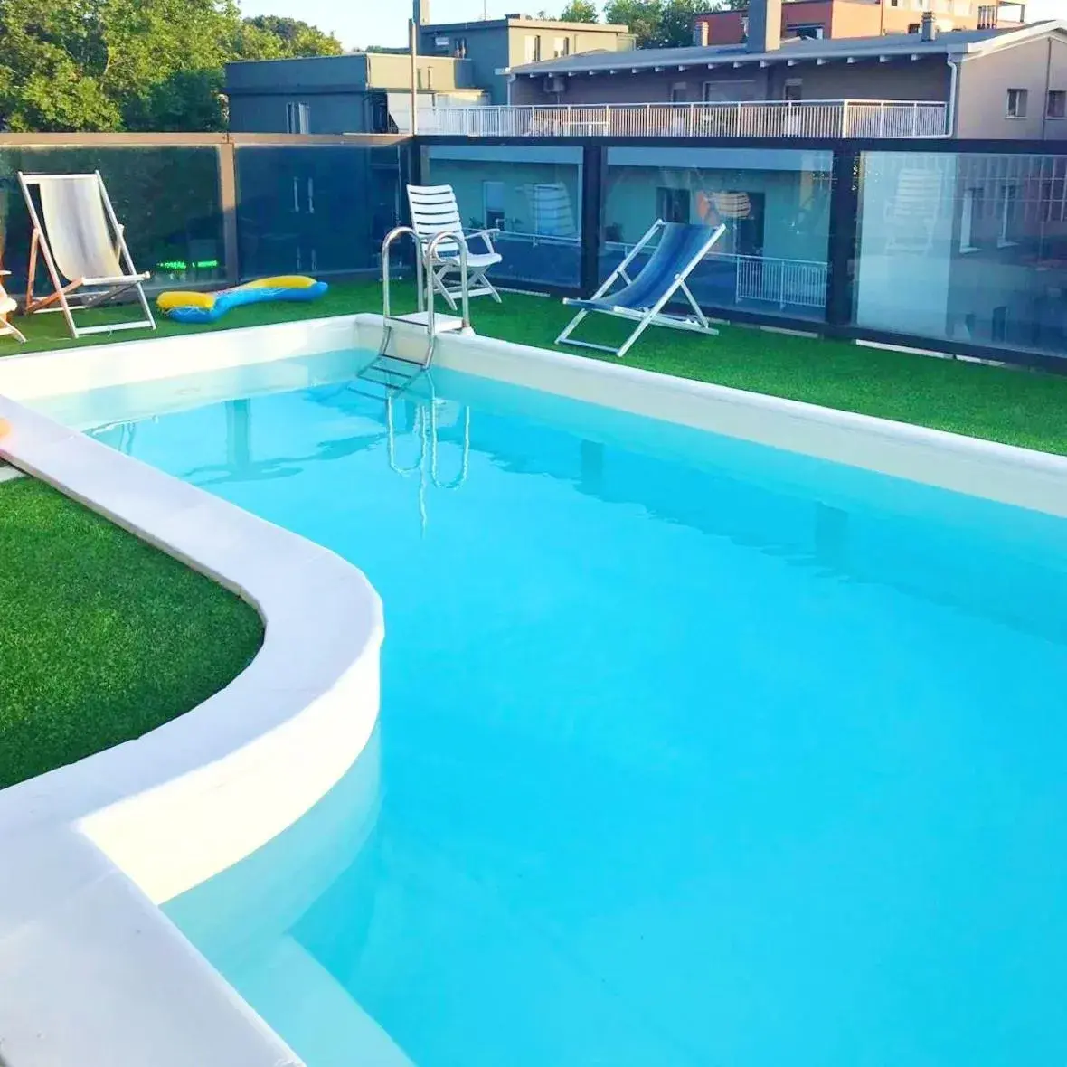 Swimming Pool in Hotel Caesar