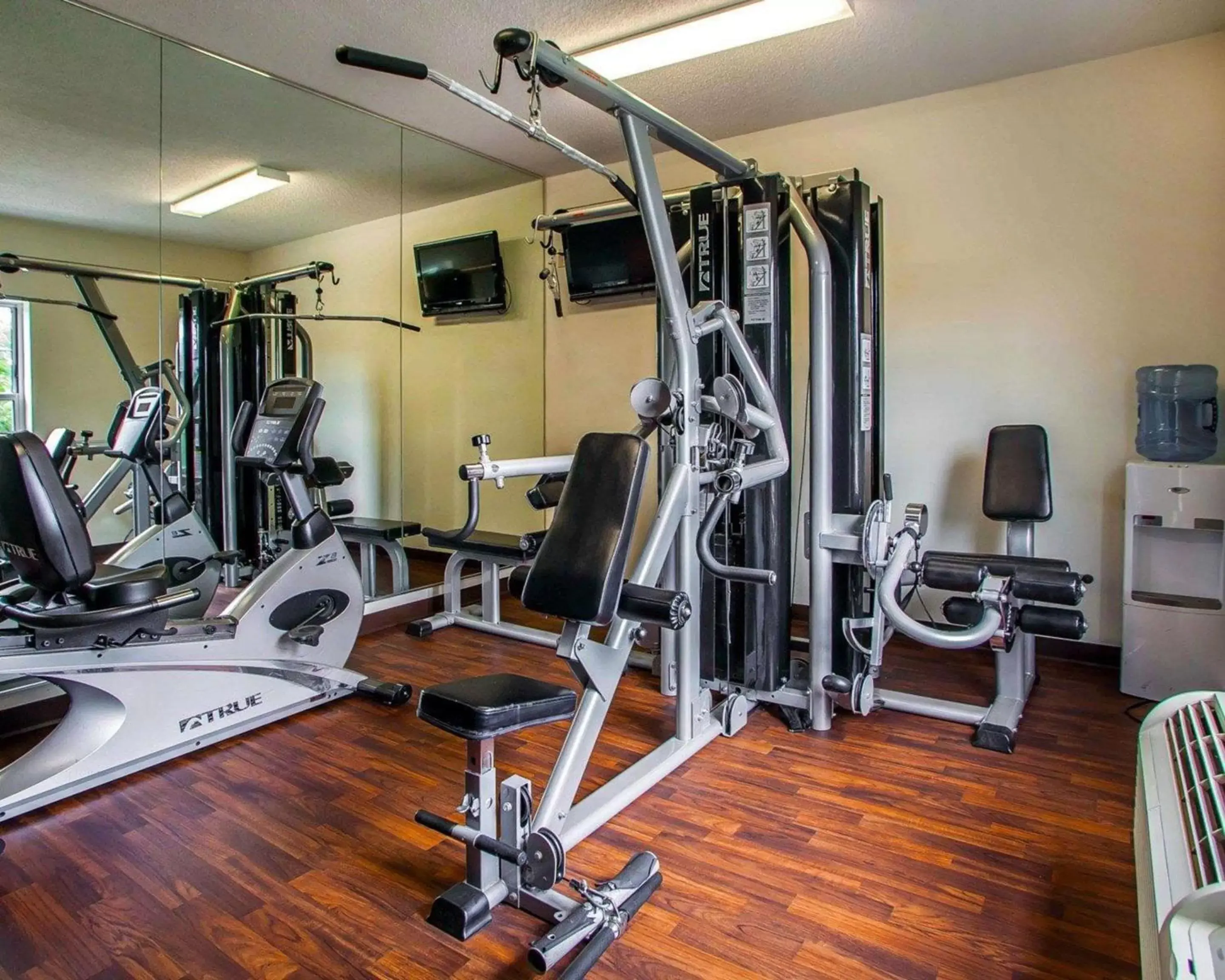 Fitness centre/facilities, Fitness Center/Facilities in Comfort Suites East Brunswick - South River
