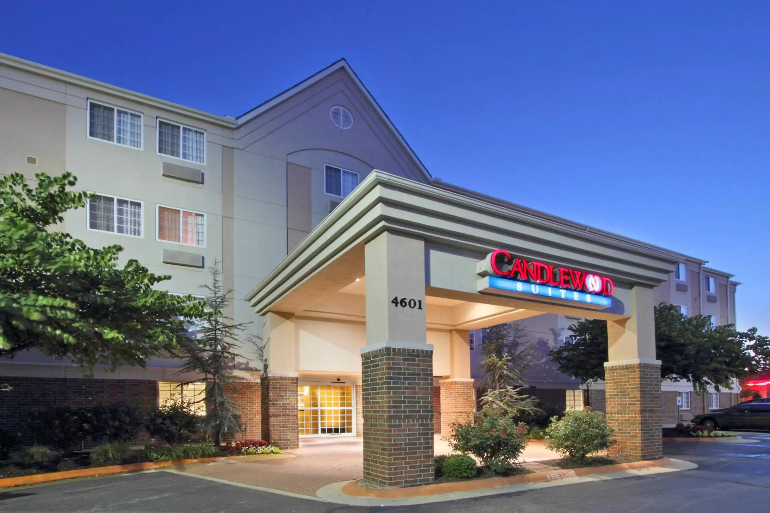 Property Building in Candlewood Suites Rogers-Bentonville, an IHG Hotel