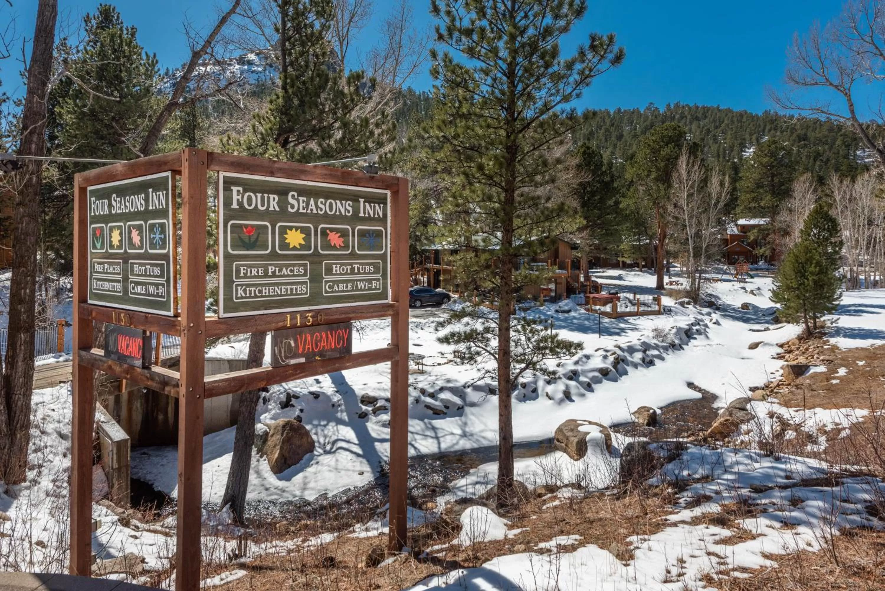 Property building in 4 Seasons Inn on Fall River