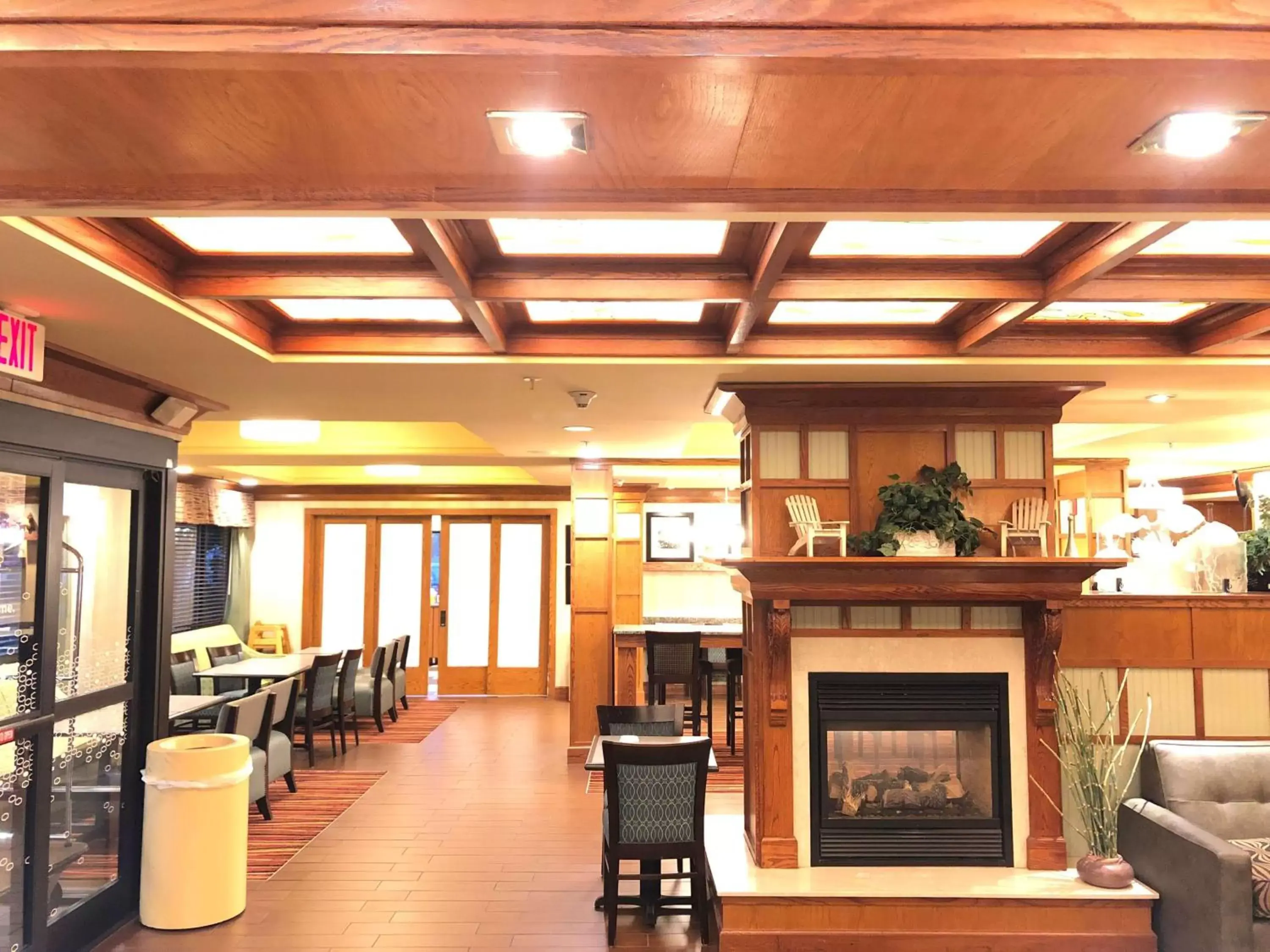 Lobby or reception, Restaurant/Places to Eat in Hampton Inn Seaford