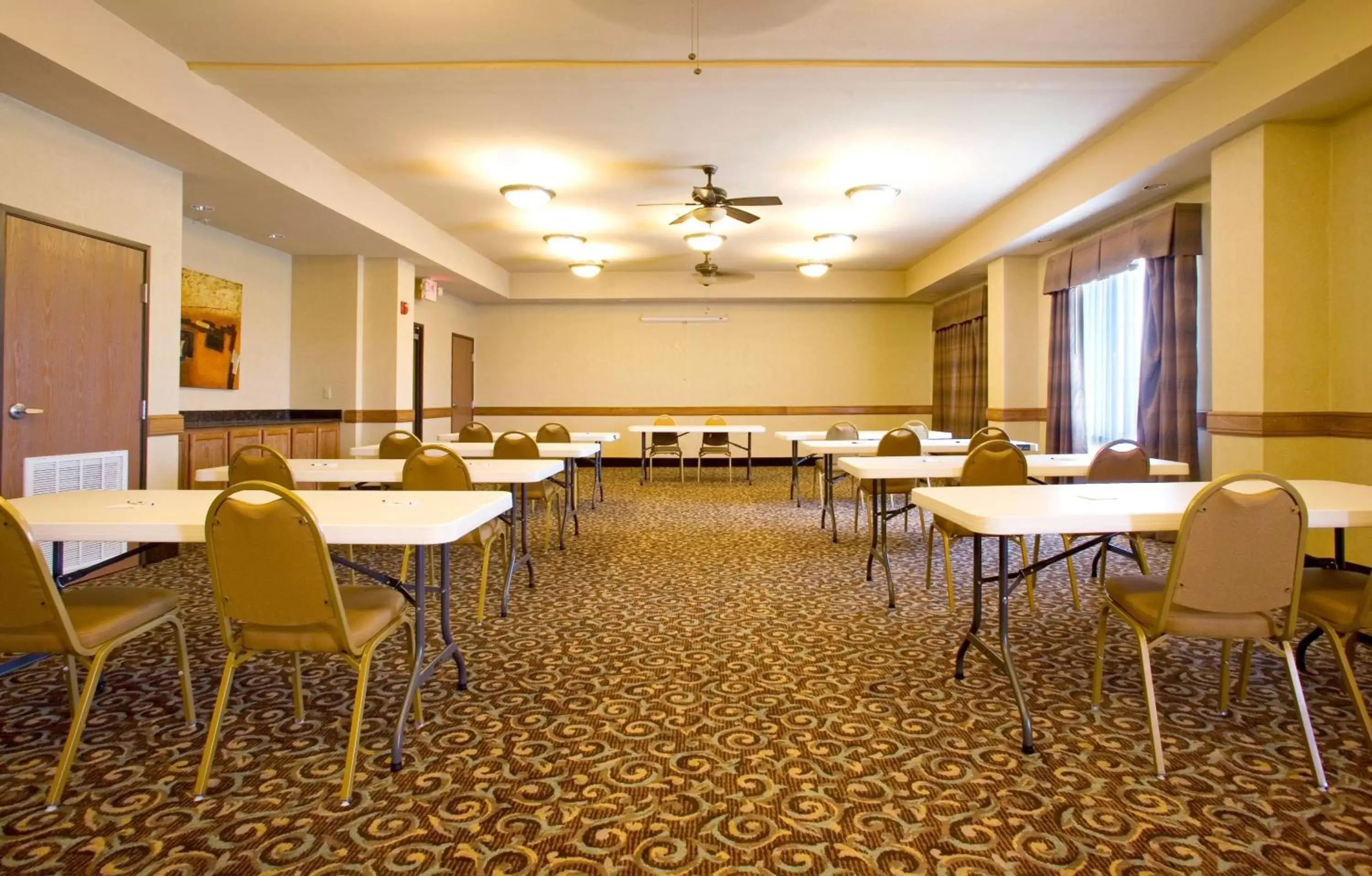 Meeting/conference room in Holiday Inn Express Hotel and Suites Kingsville, an IHG Hotel