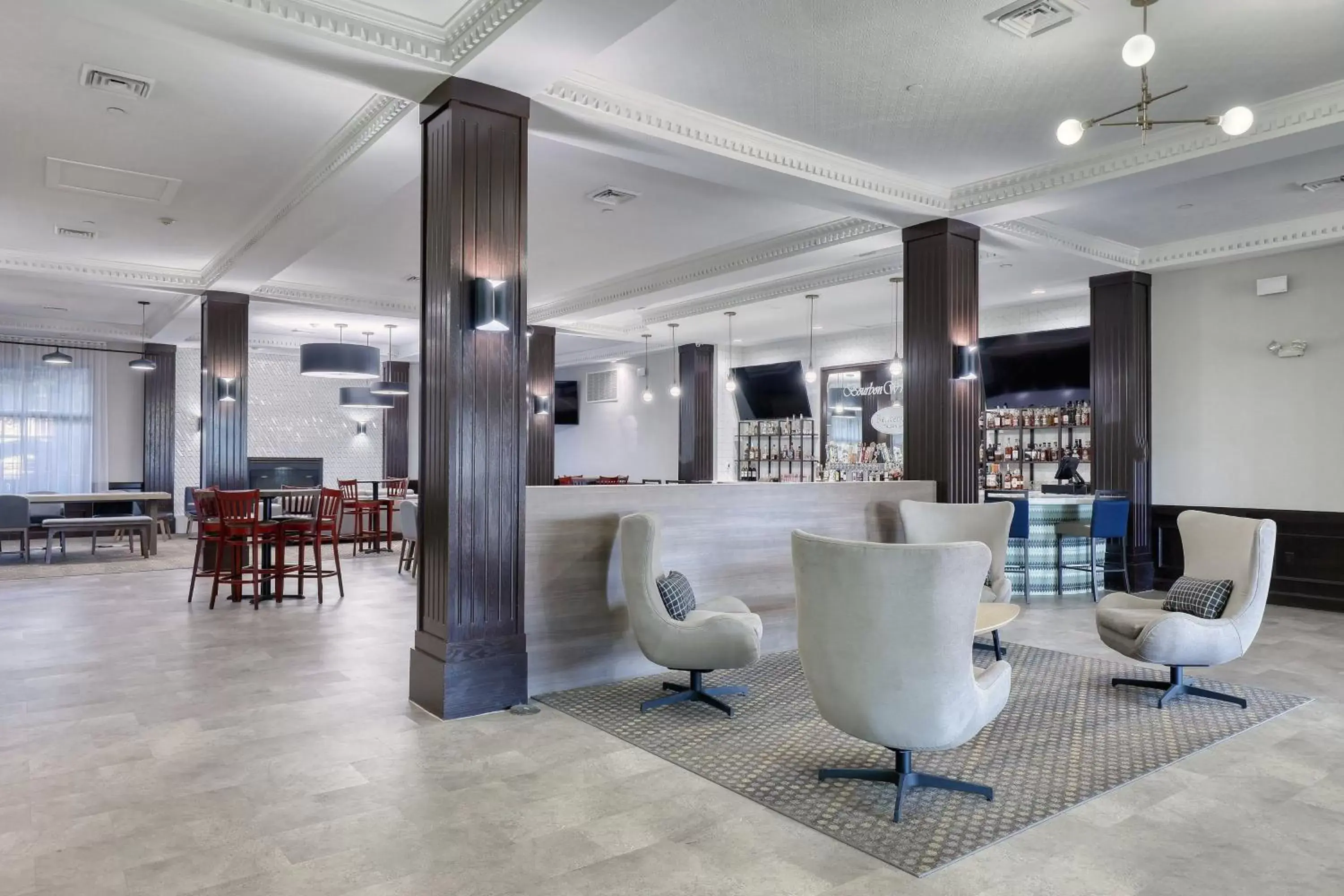 Property building, Lounge/Bar in Holiday Inn Hotel & Suites Madison West, an IHG Hotel