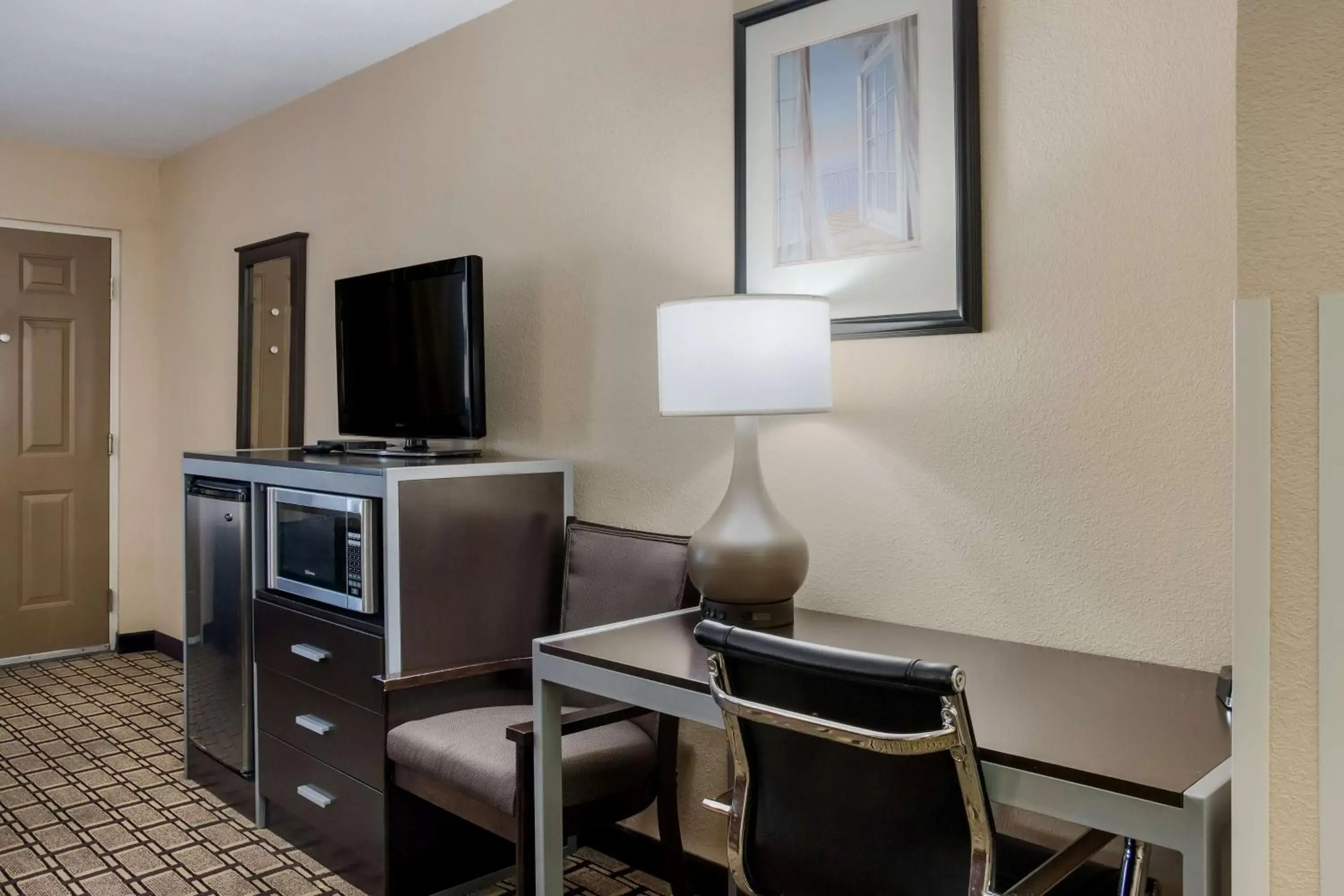 Bedroom, TV/Entertainment Center in Best Western Nursanickel Hotel